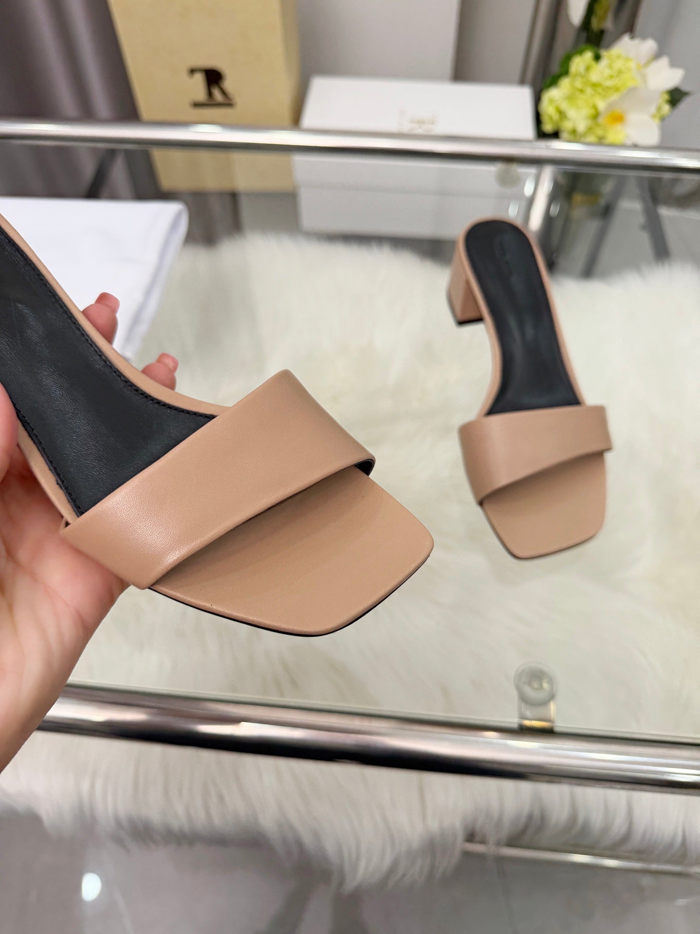The Row New Chocolate Slide Beige Lambskin 707564