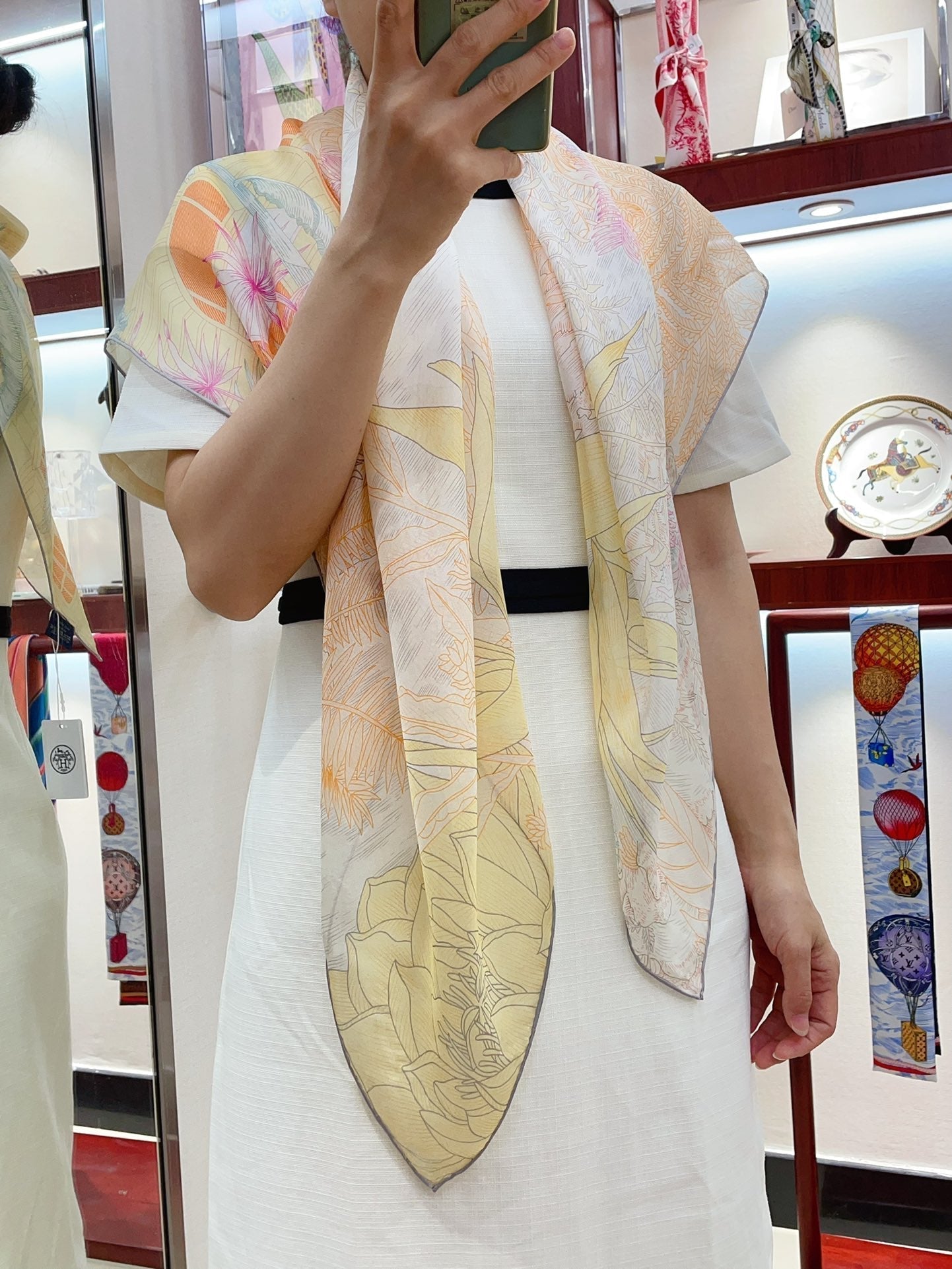 Faubourg Tropical Detail scarf 110 CM In Beige Colorful Silk 208584