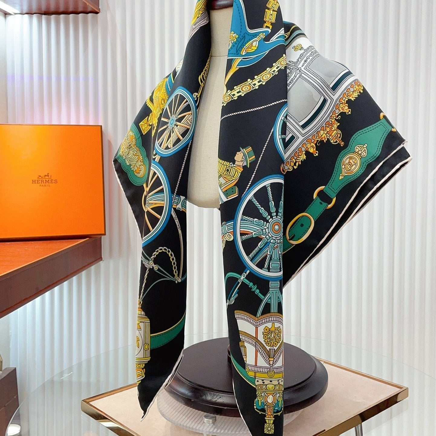 Stately Wheels Scarf 90 CM Black Colorful Silk Twill 312877