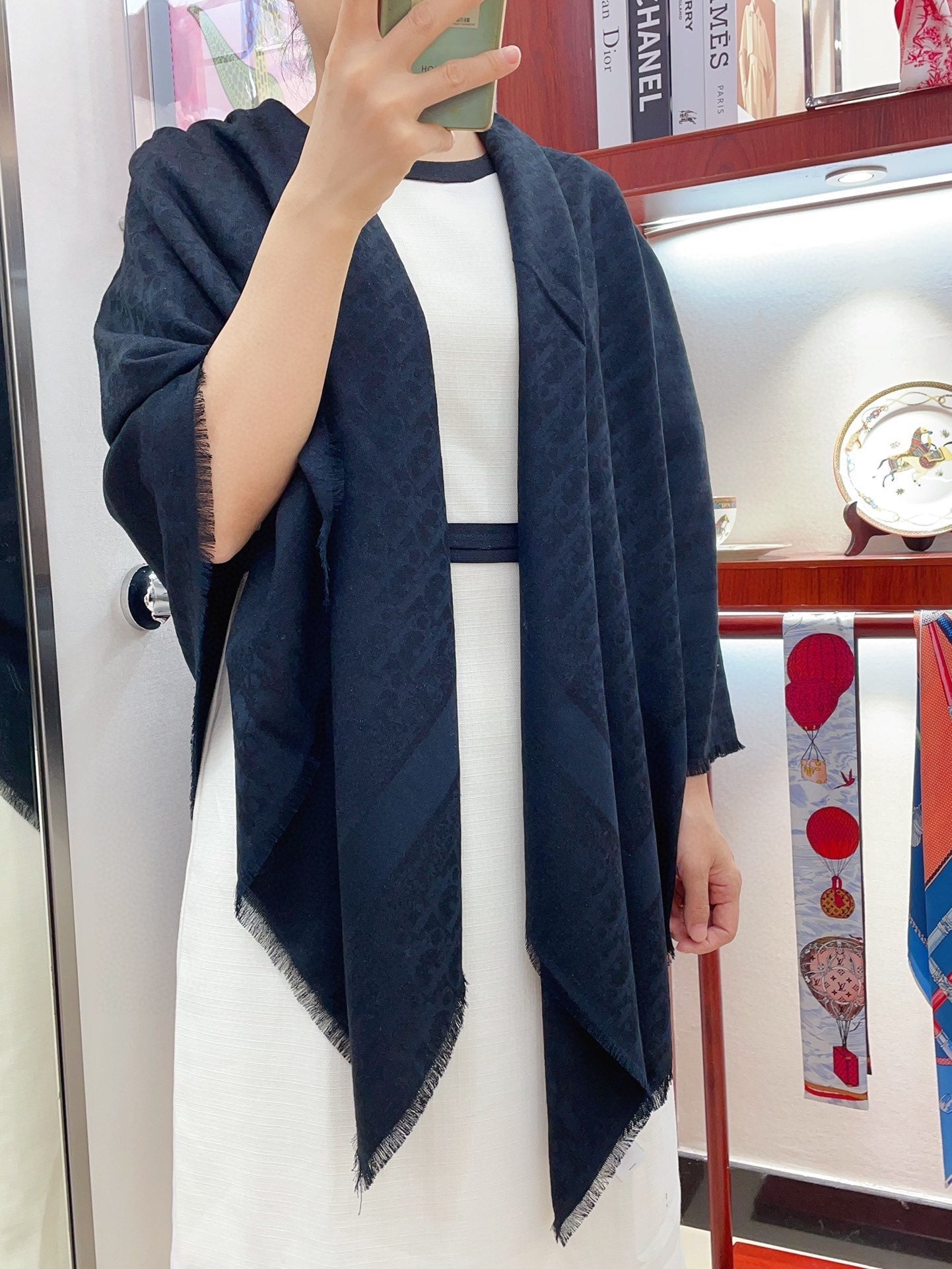 SQUARE SCARF 140 CM IN NAVY BLUE WOOL AND SILK 408662