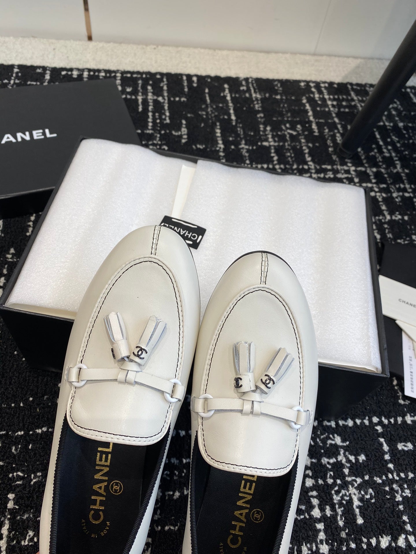 CC 26s Tassel Loafers White Calfskin 964907