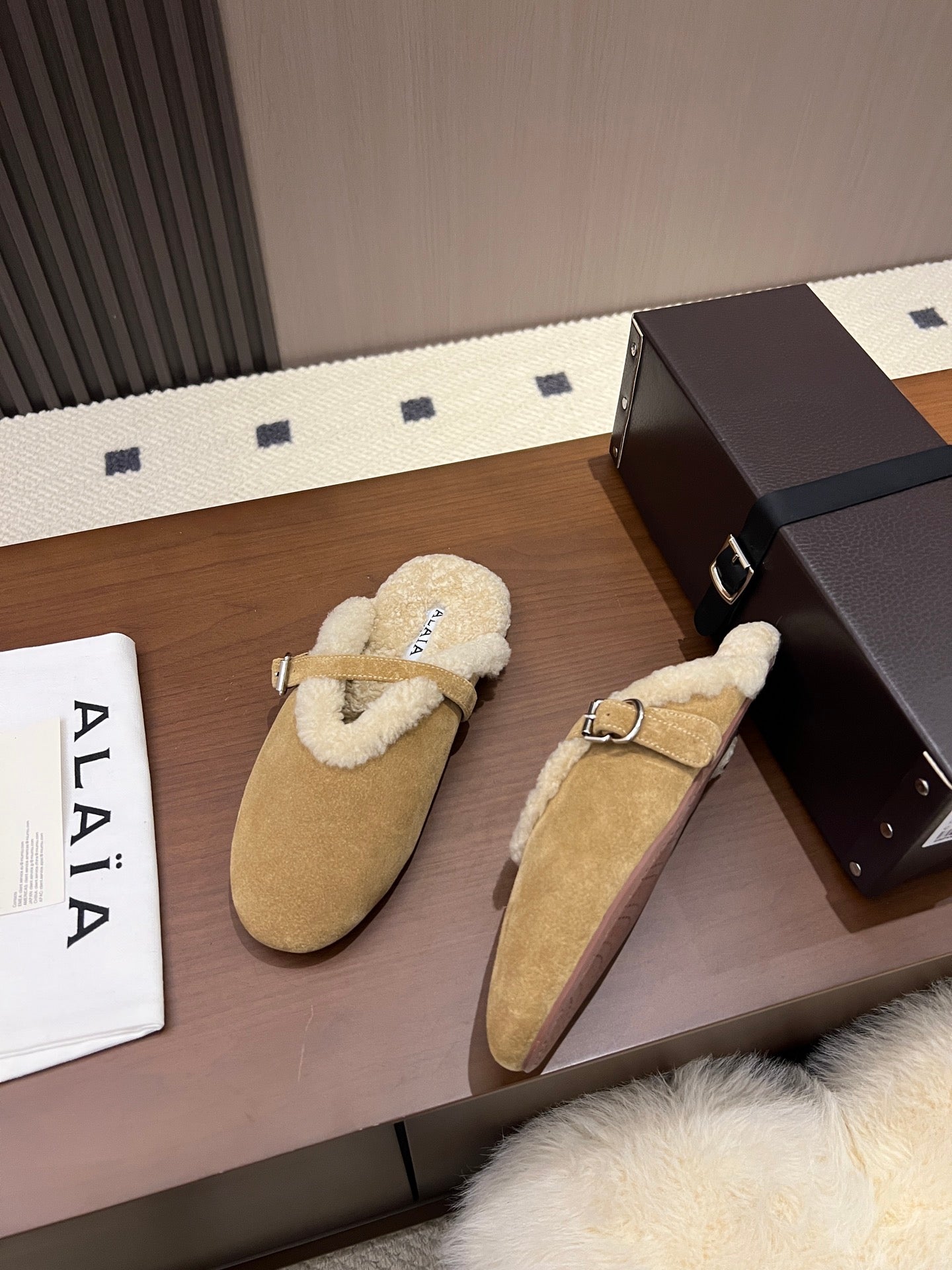 Alaia Ballet Flats Light Brown Merino Shearling 986456