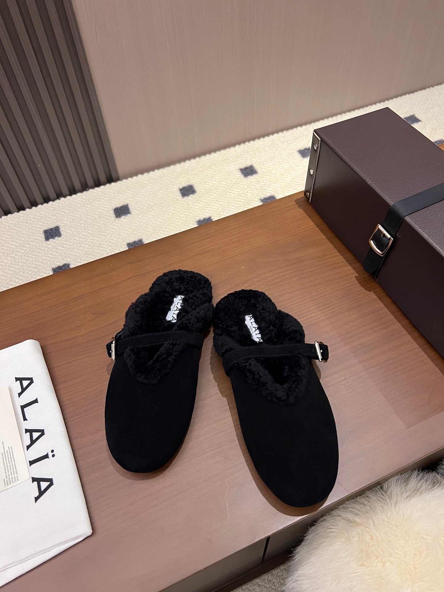 Alaia Ballet Flats Black Merino Shearling 986455