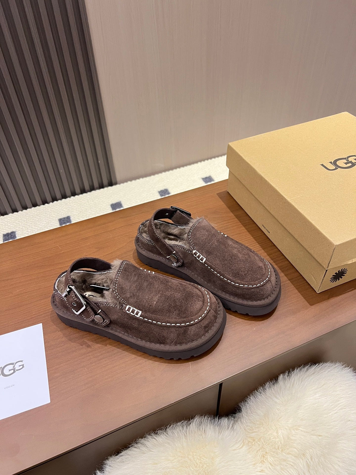 UGG 26s Clogs 4cm Dark Brown Shearling Suede 187148