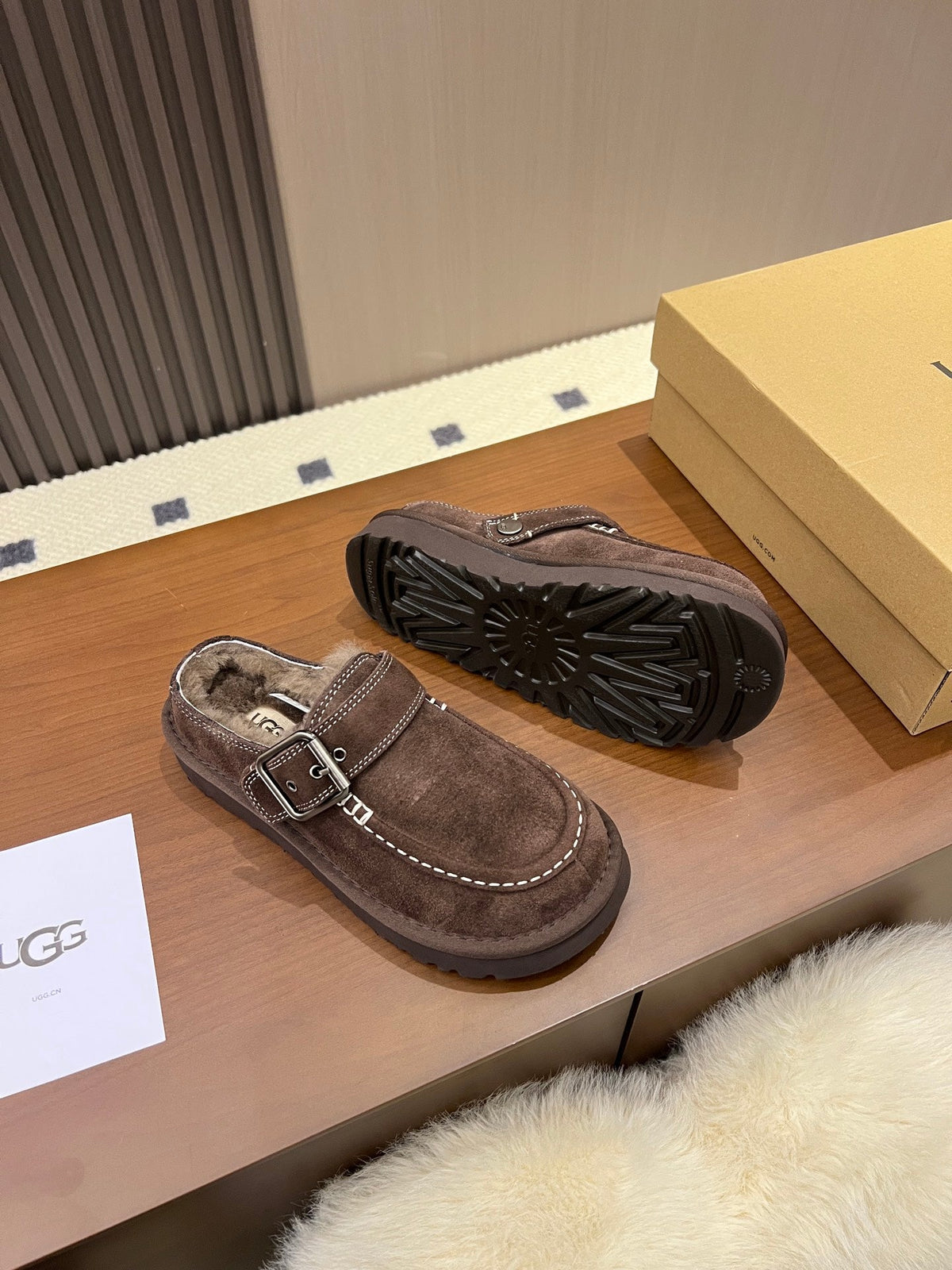 UGG 26s Clogs 4cm Dark Brown Shearling Suede 187148