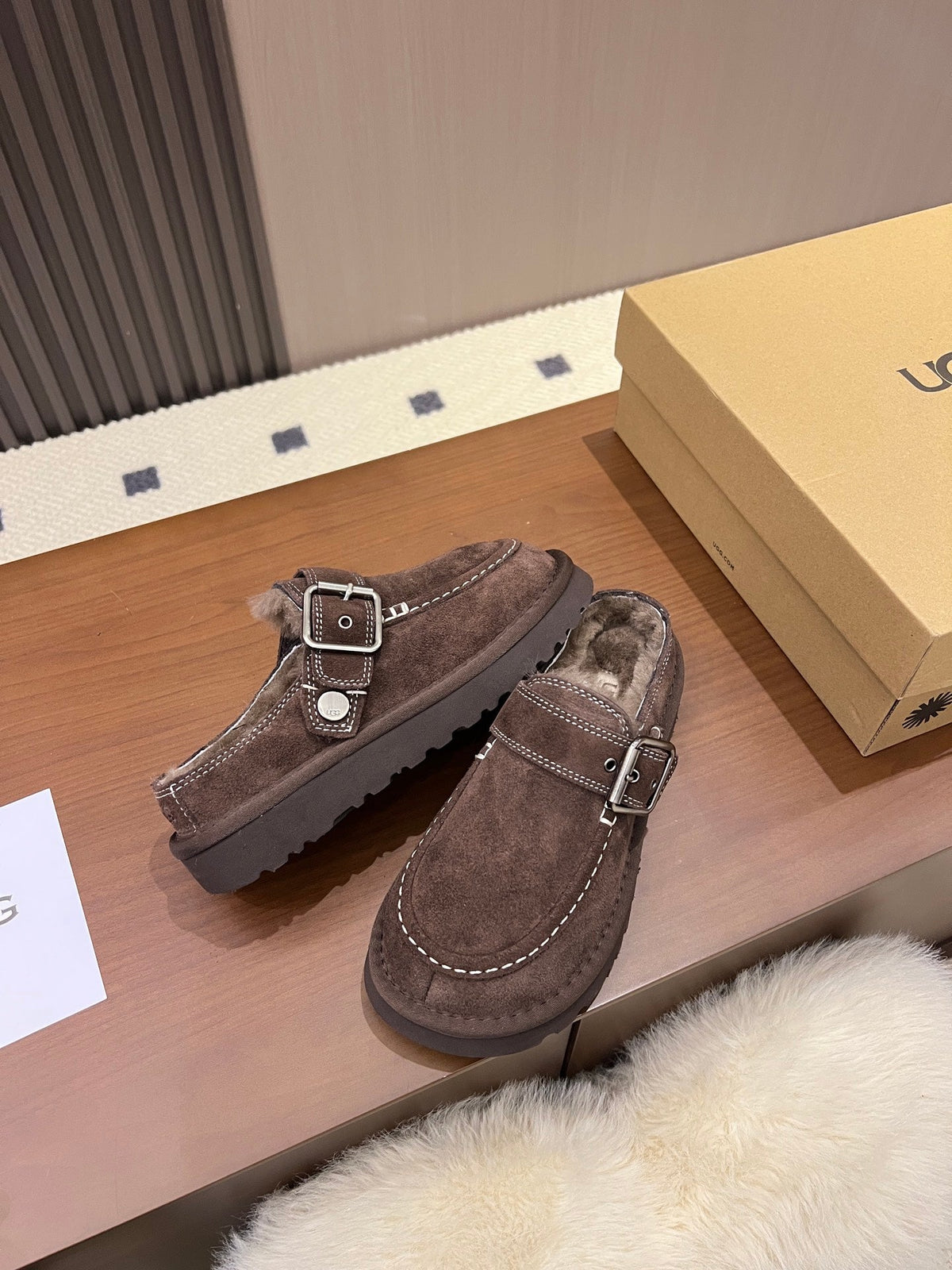 UGG 26s Clogs 4cm Dark Brown Shearling Suede 187148