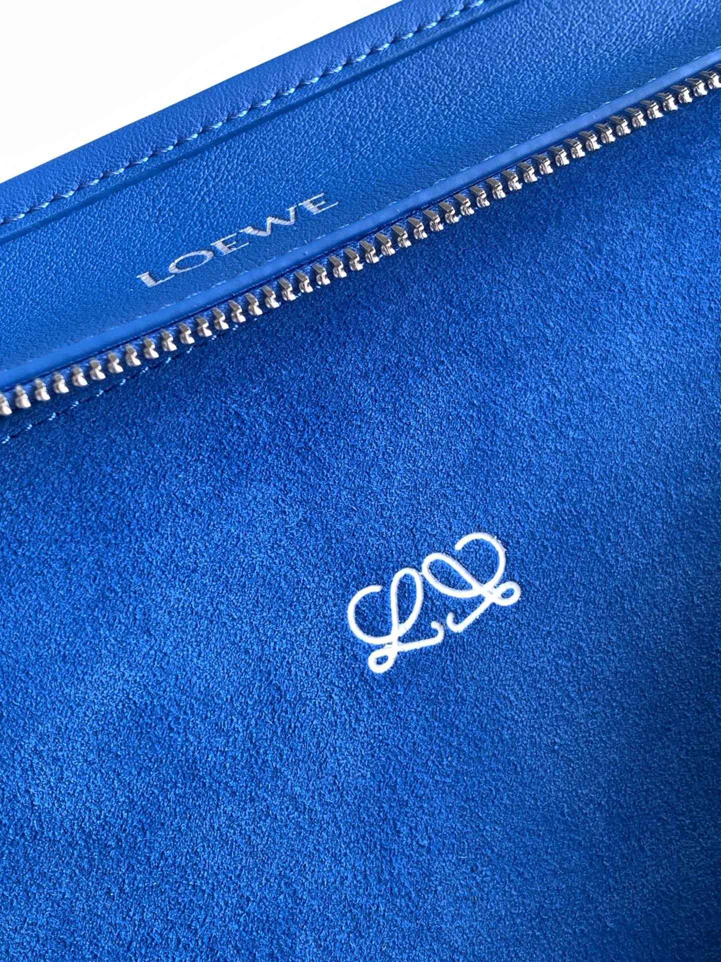 Loewe 2026 Amazona 180 Bag 24cm Blue Soft Calfskin