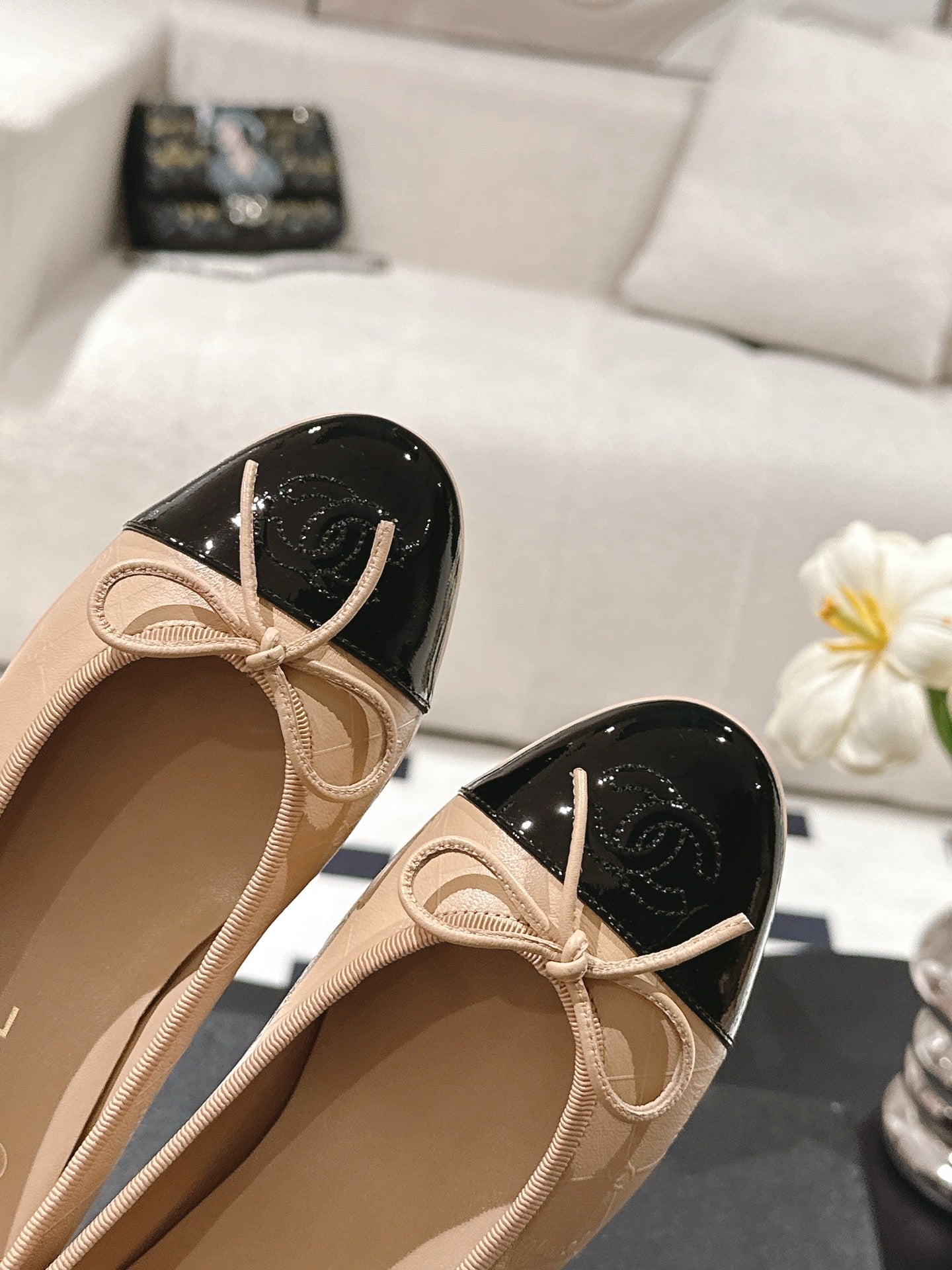 cc 25c ballet flat cross line pattern beige lambskin 237484
