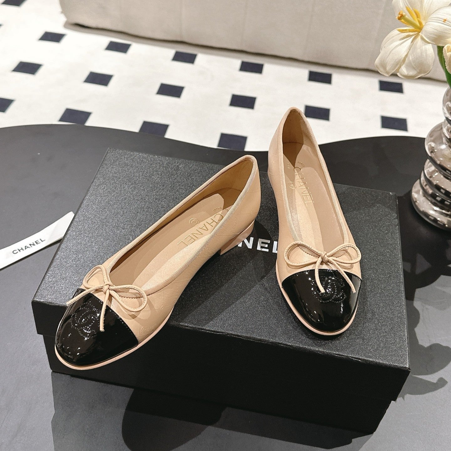 cc 25c ballet flat cross line pattern beige lambskin 237484