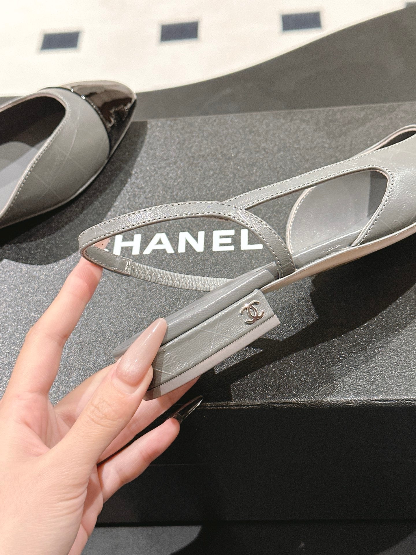 cc 25c slingback flat 15mm cross line pattern grey lambskin 237493