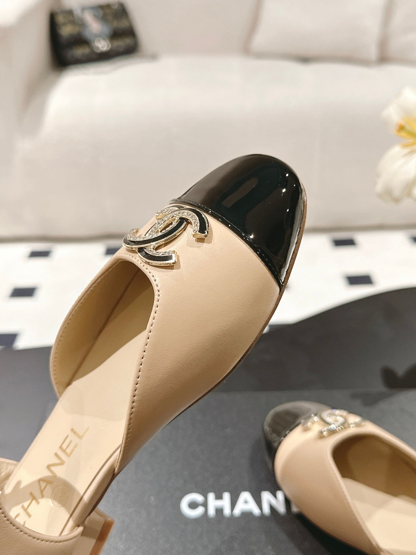 cc 25p mary jane beige lambskin black pattern 237516