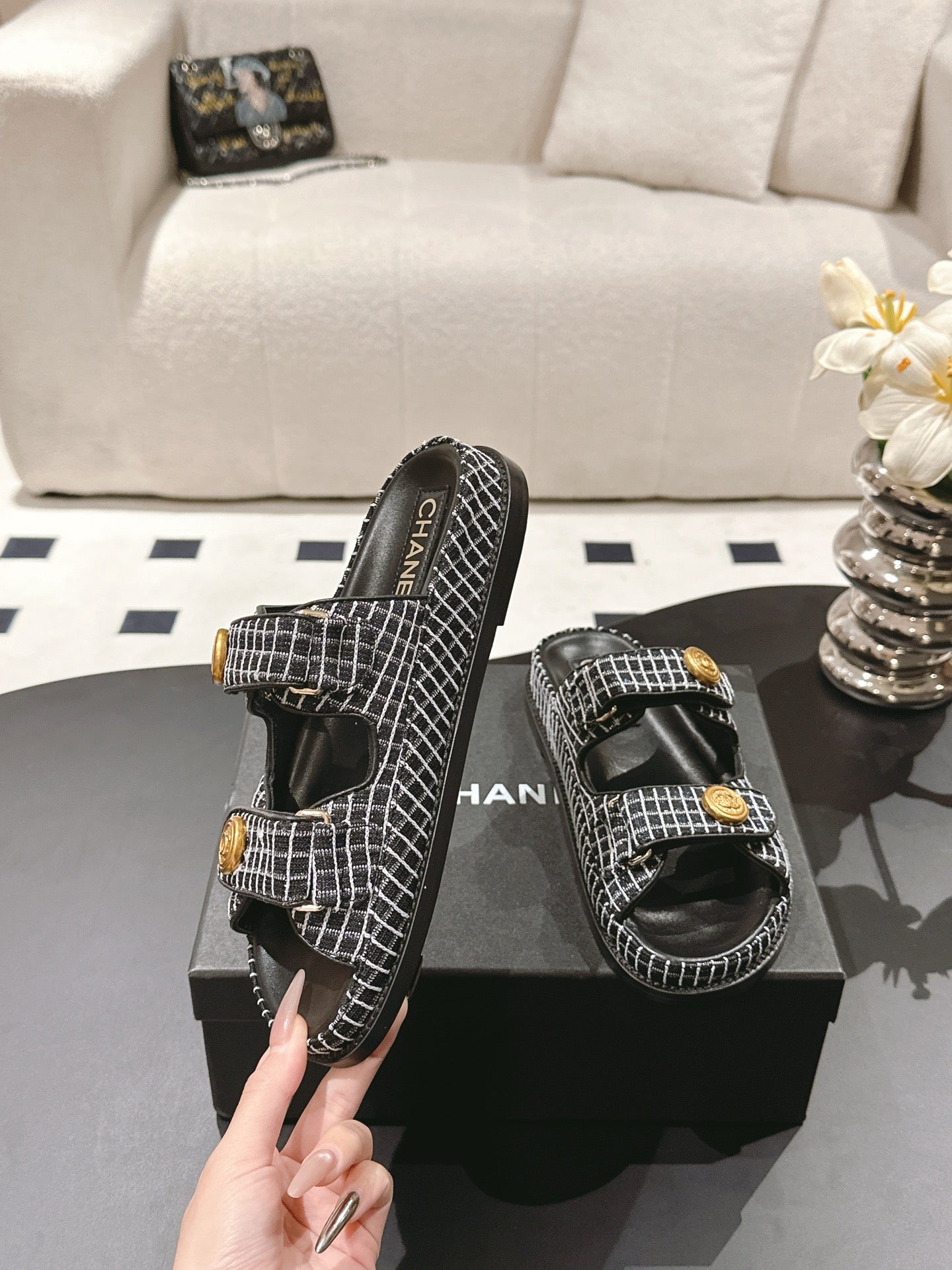 cc 25p dad mule sandal black white tweed 237576