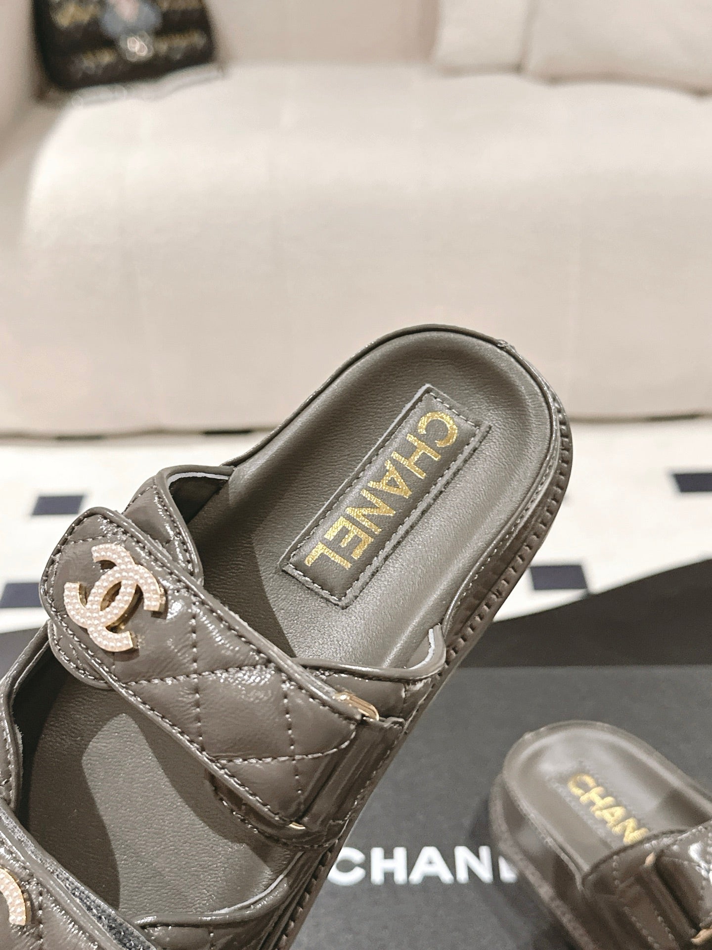 cc 25p logo with pearl mule sandal dark grey leather 237581
