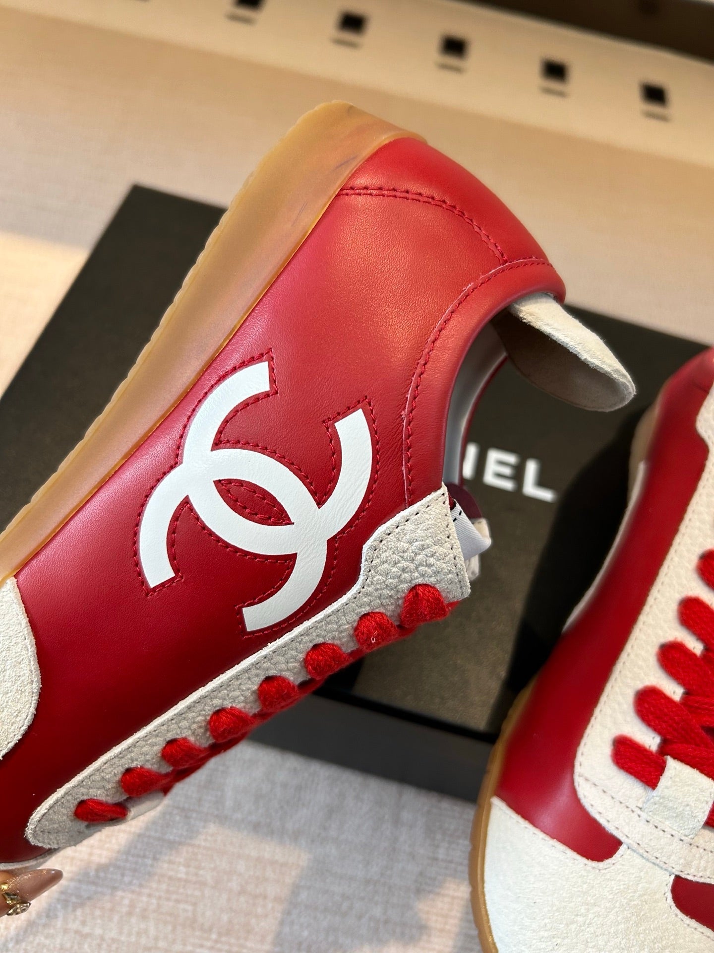CC 26s Trainers White Red Calfskin & Suede 618695
