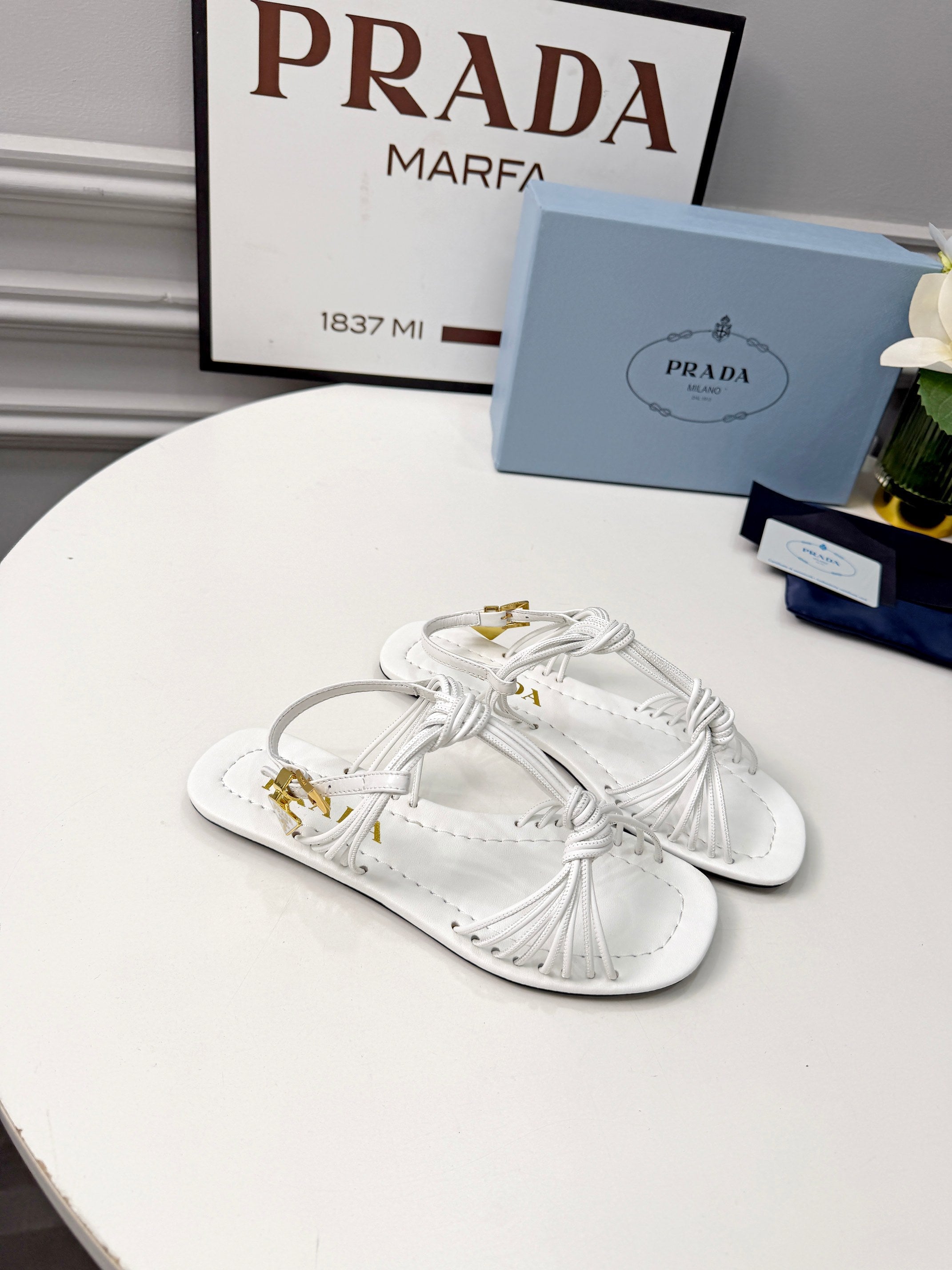 Prada 26s Knotted Metallic Leather Flat Sandals White Leather 986576