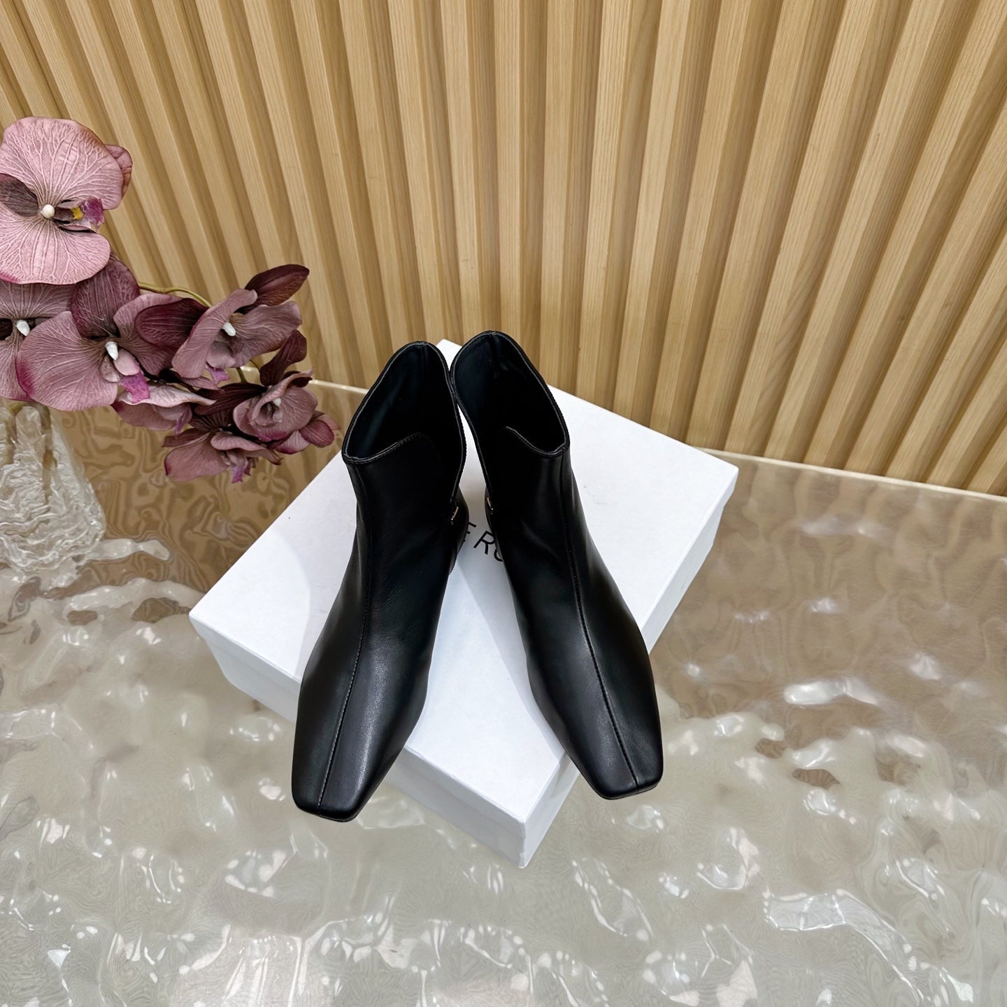 The Row Ava Boots Black Sheepskin 436642