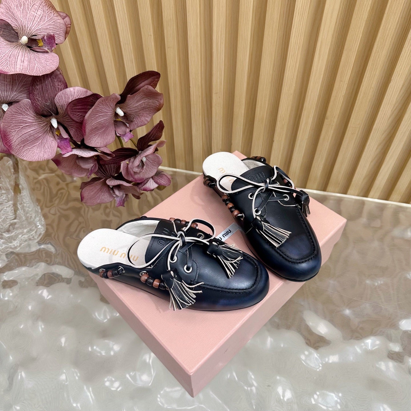 Miu Laces Eyelet Flat Half Slipper Black Sheepskin 498164