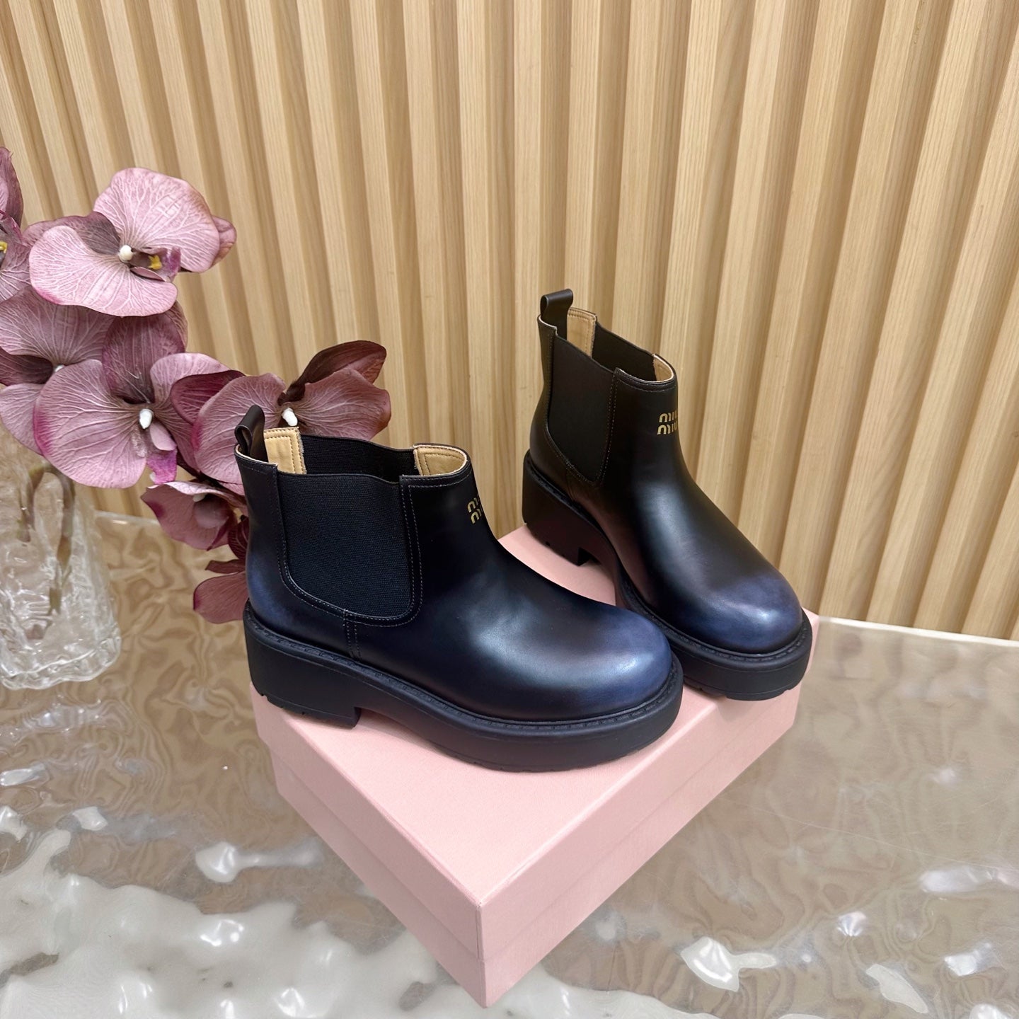 Miu Platform Chelsea Boots Black Leather 498177