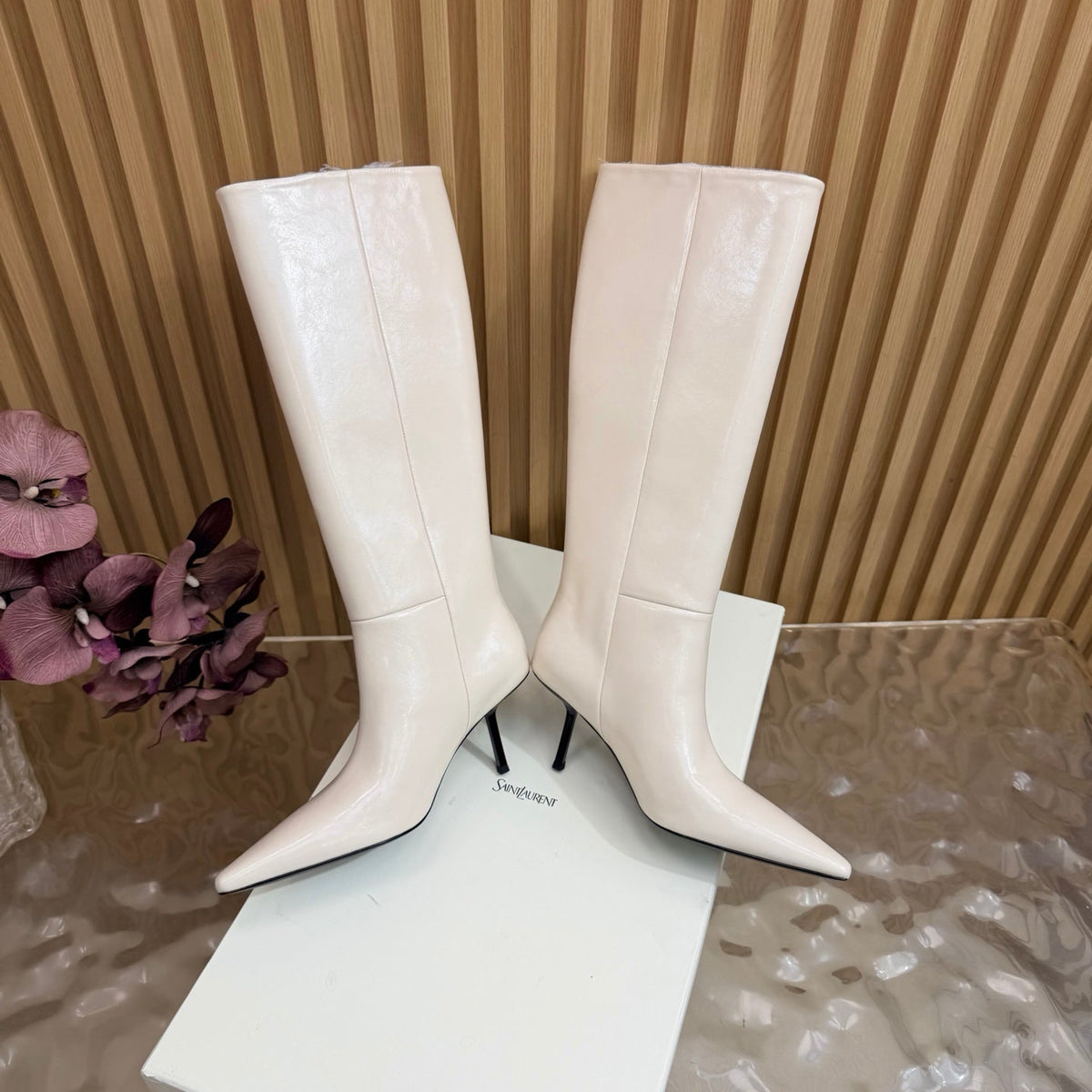 YSL 26s Pointed Toe Knee High Boots 8cm White Leather 122771