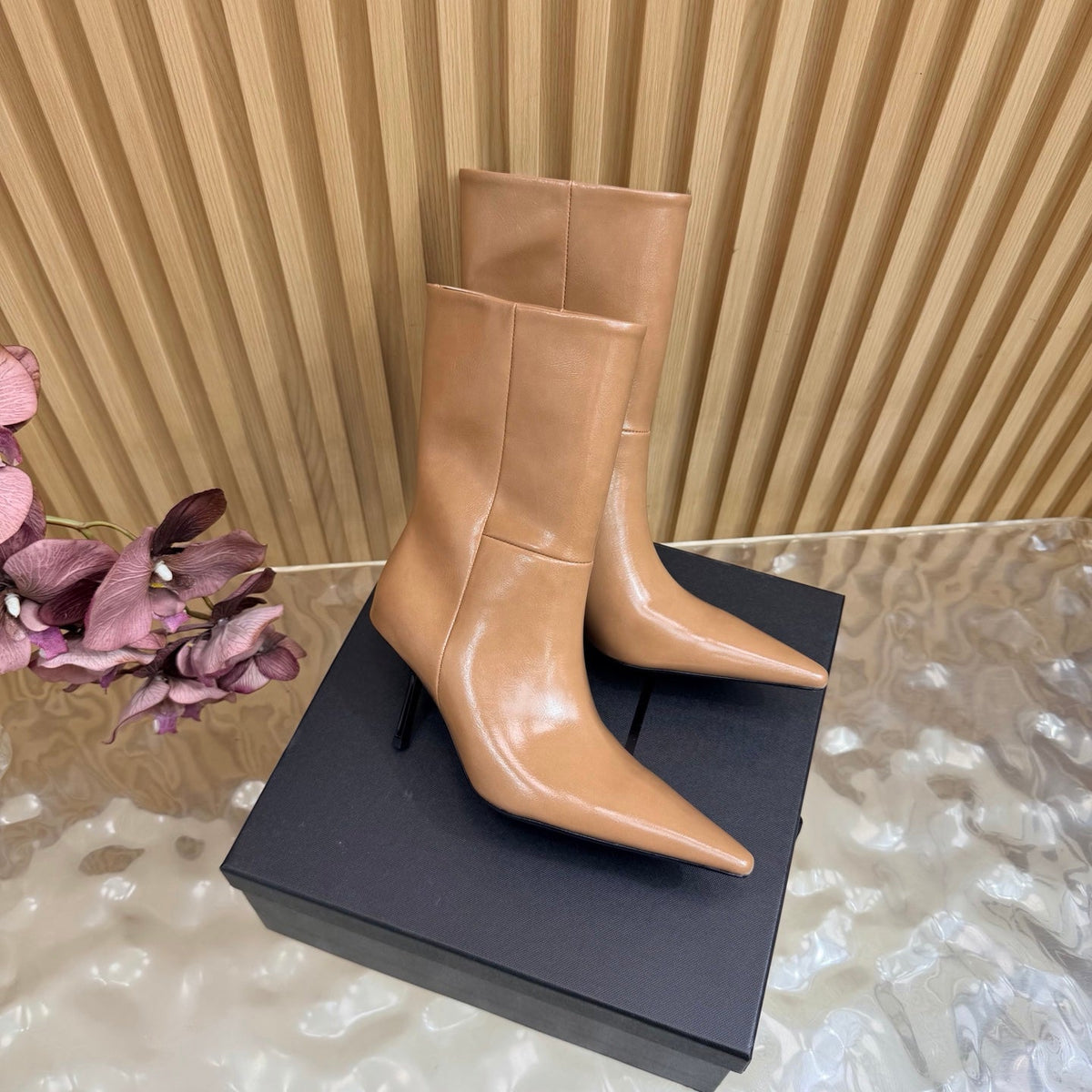 YSL 26s Pointed Toe Ankle Boots 8cm Beige Leather 122768