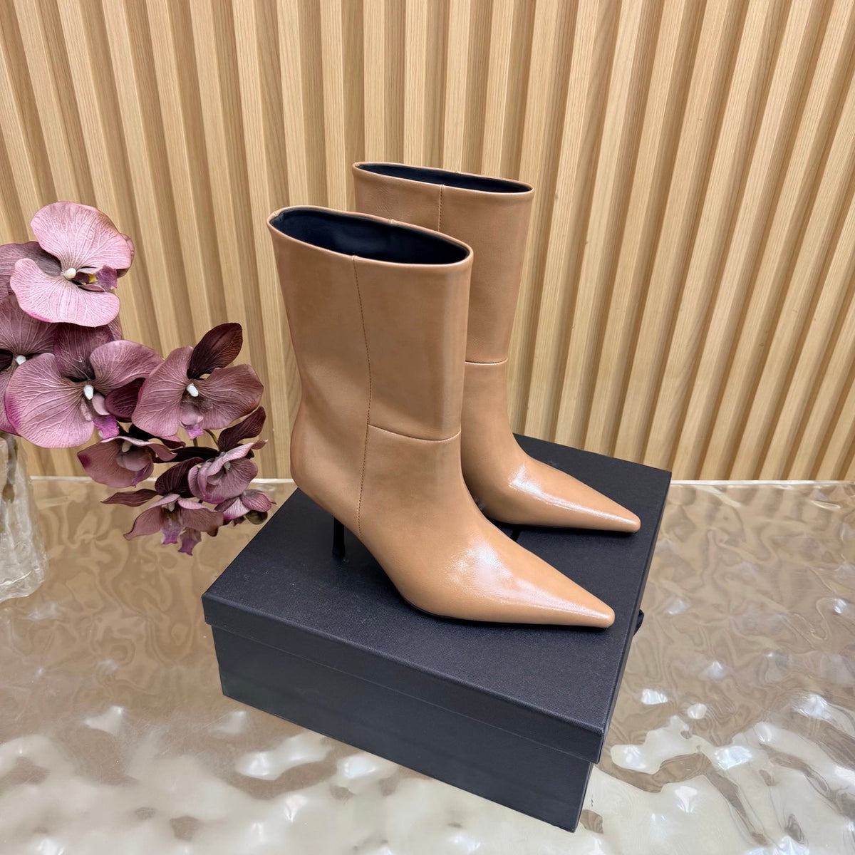 YSL 26s Pointed Toe Ankle Boots 8cm Beige Leather 122768