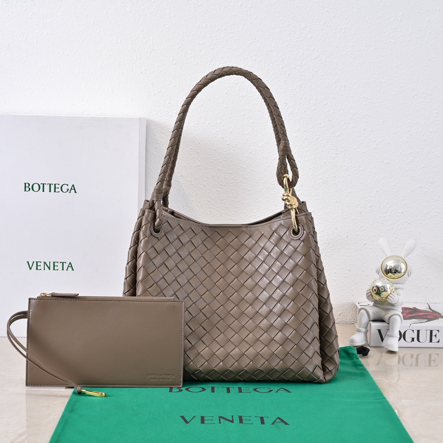 BV 26s Parachute Bag Coffee Intrecciato Leather 291413