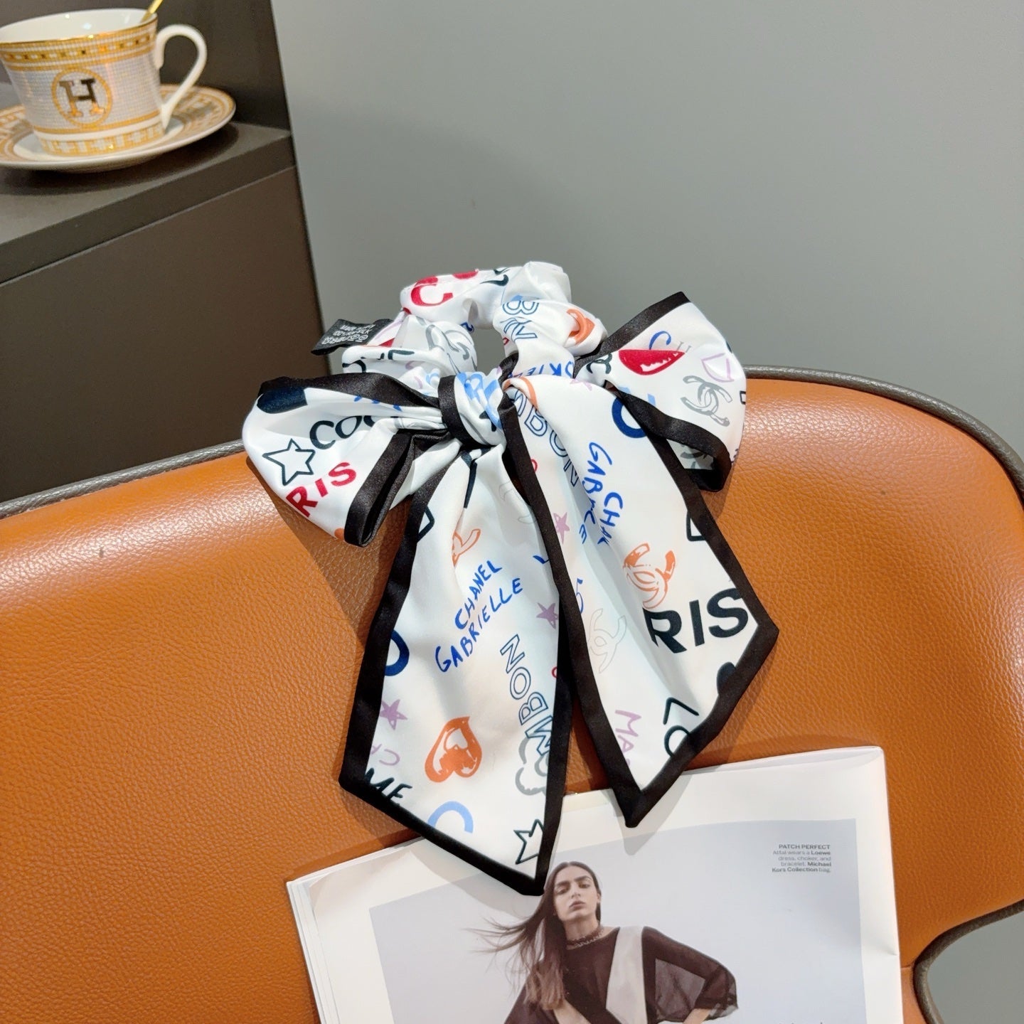 CC Scrunchie White Silk 210142
