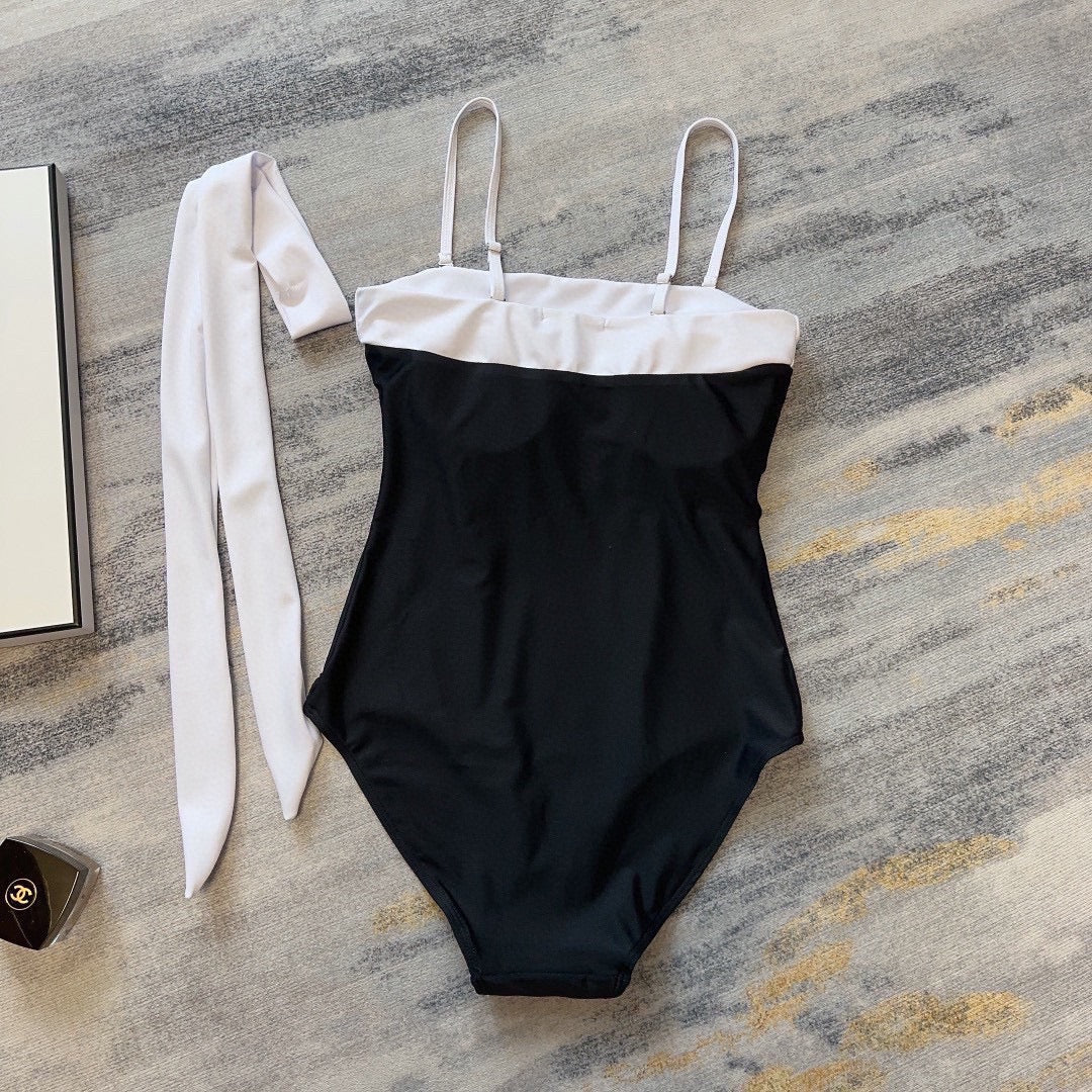 CC One-Piece Bikini 243589