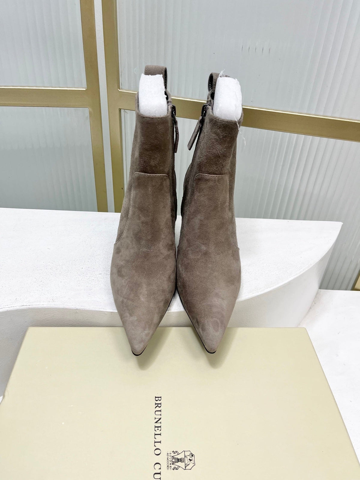 Brunello 26s Boots 7cm Pointed Toe Taupe Suede 187938