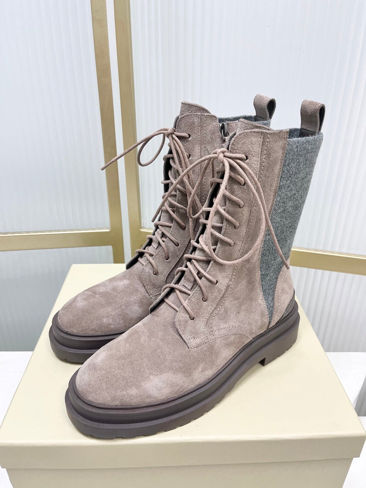Brunello 26s Suede Boots 4cm Taupe 187944
