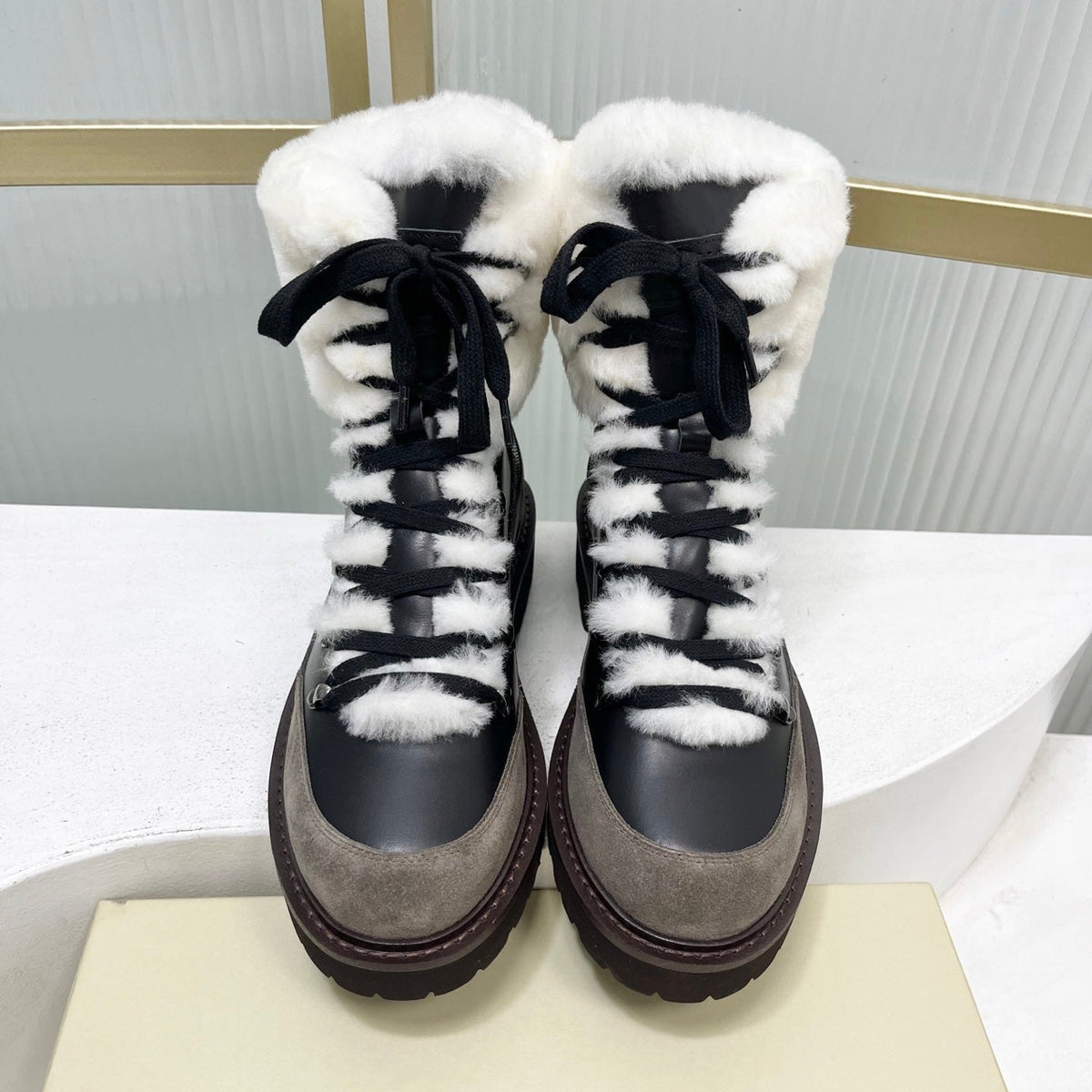 Brunello 26s Boots 4cm Black White Shearling Leather 187957