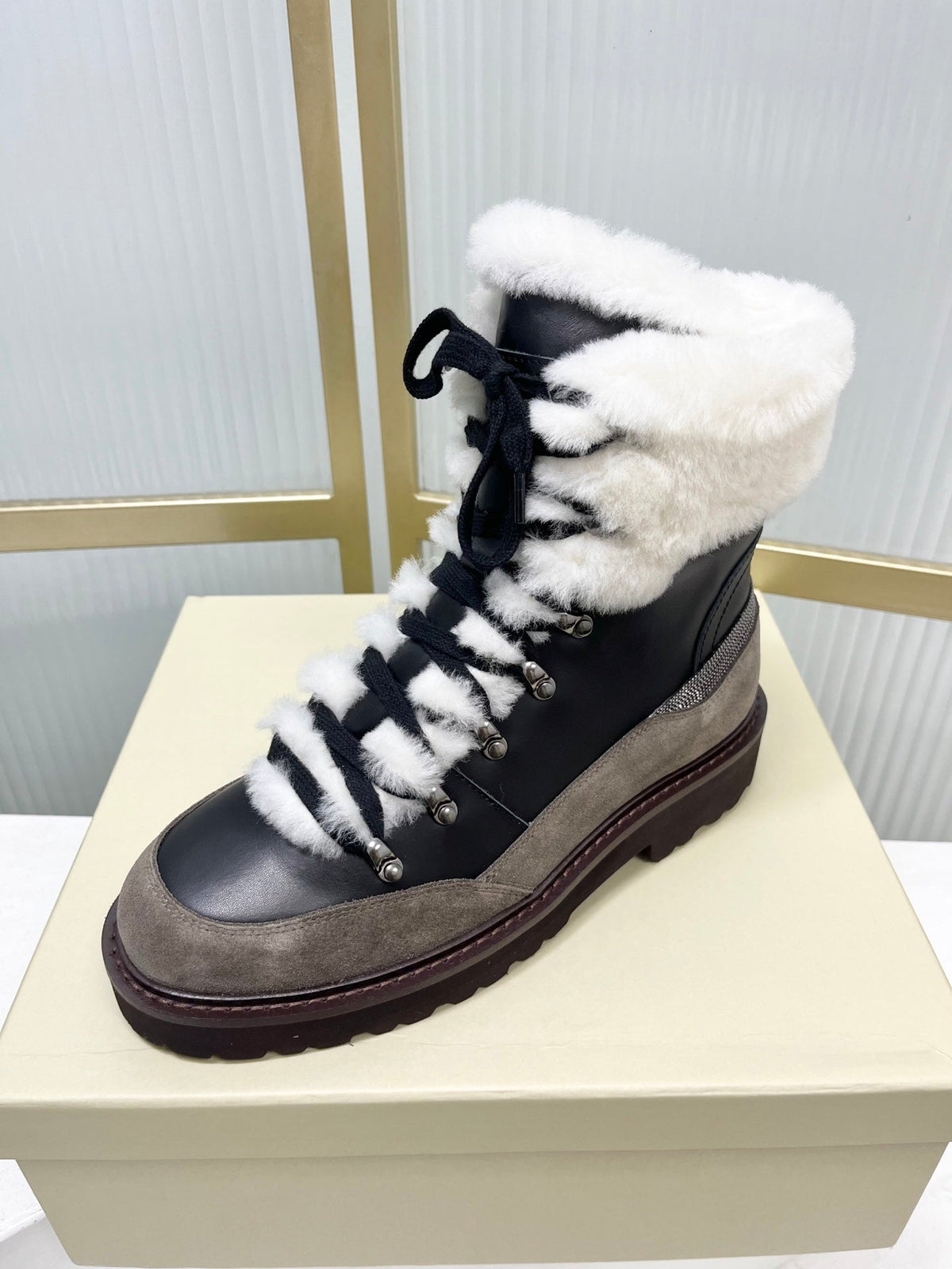 Brunello 26s Boots 4cm Black White Shearling Leather 187957