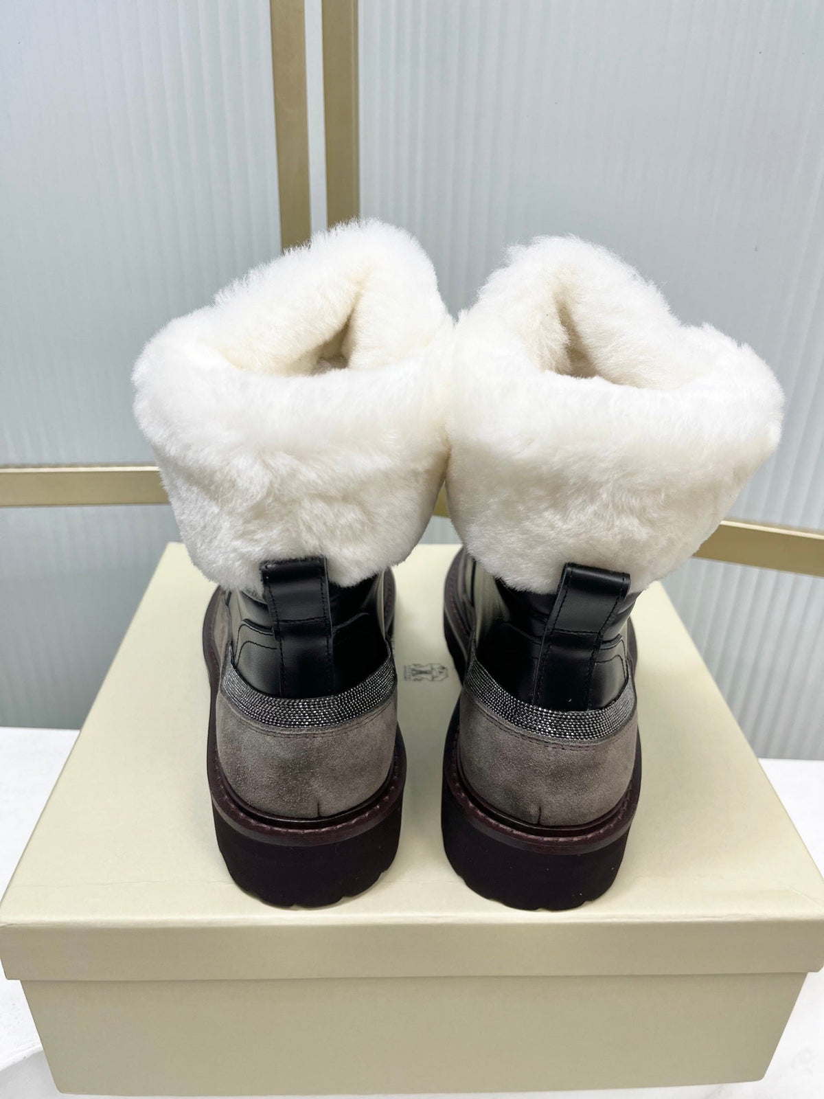 Brunello 26s Boots 4cm Black White Shearling Leather 187957