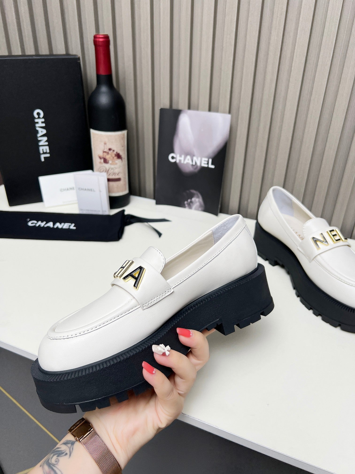 CC Moccasins White Lambskin 944570