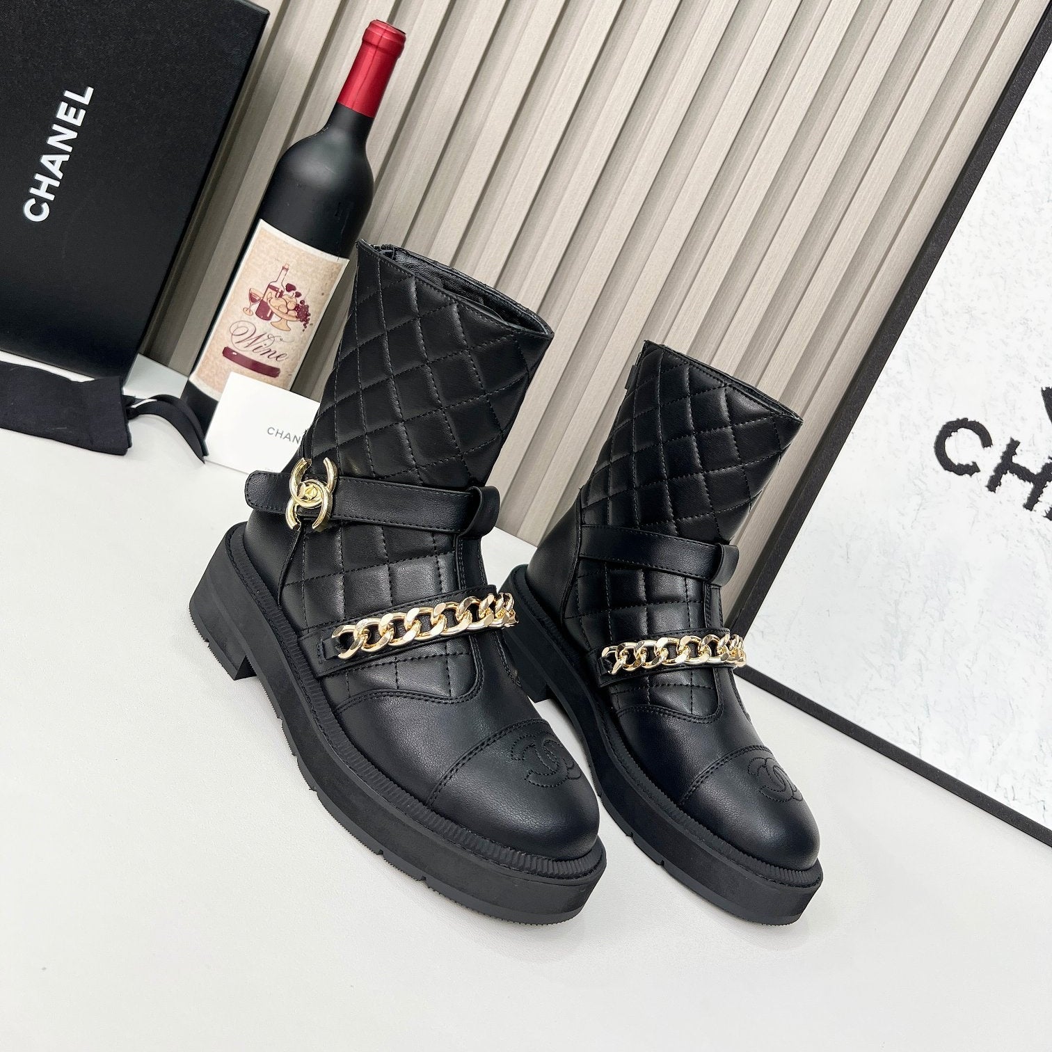 CC 26s Quilted Chain Boots Black Calfskin 924503