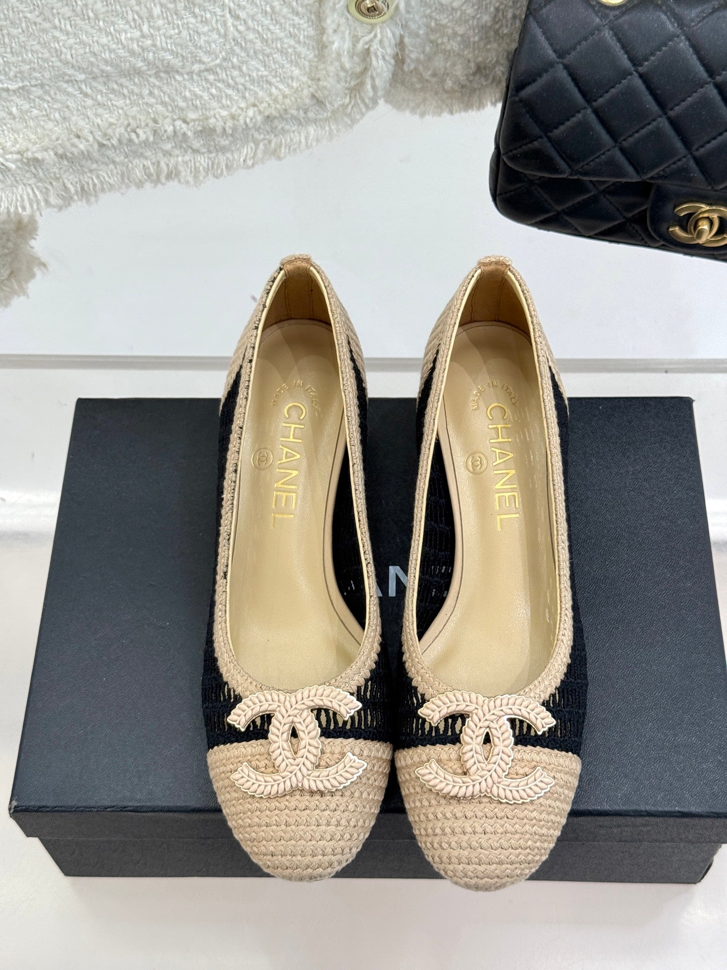 CC 25P Hollow Double C Ballet Flats 50mm Beige Black Raffia 265636