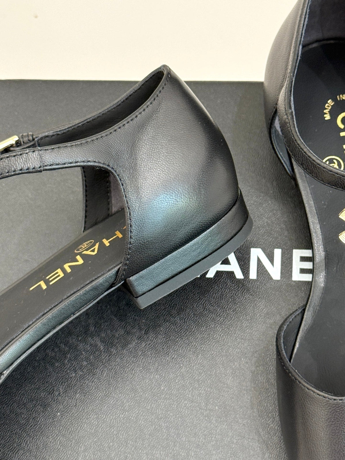 Chanel 26s Camellia T-Strap Cap Toe Flat Sandals Black 153408