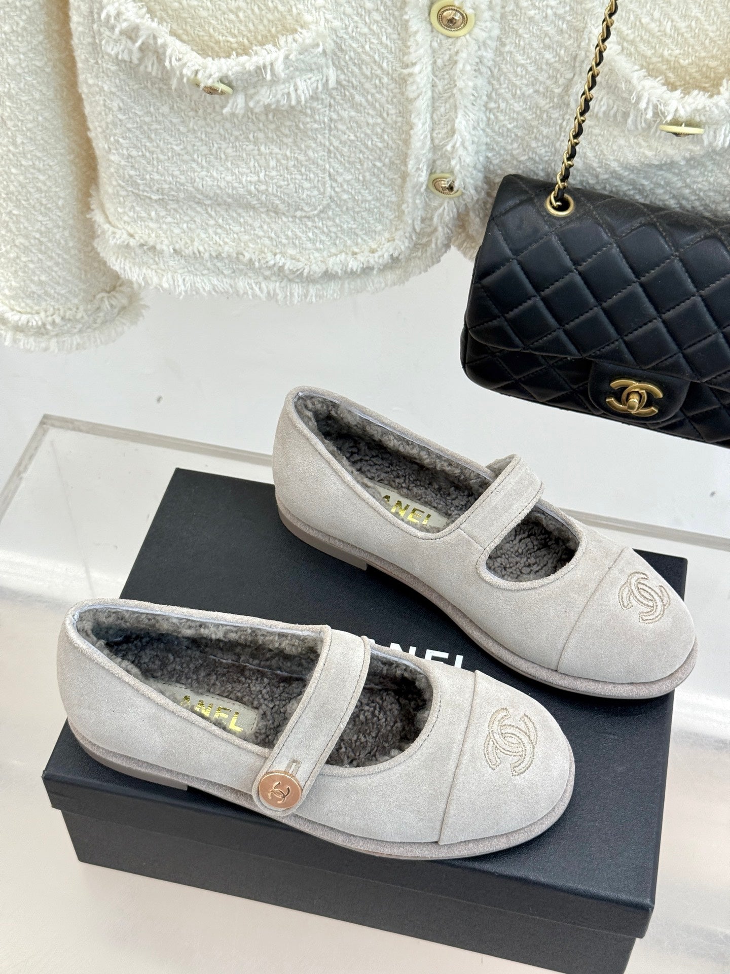 CC 25A Mary Janes Grey Suede And Lambswool 404663