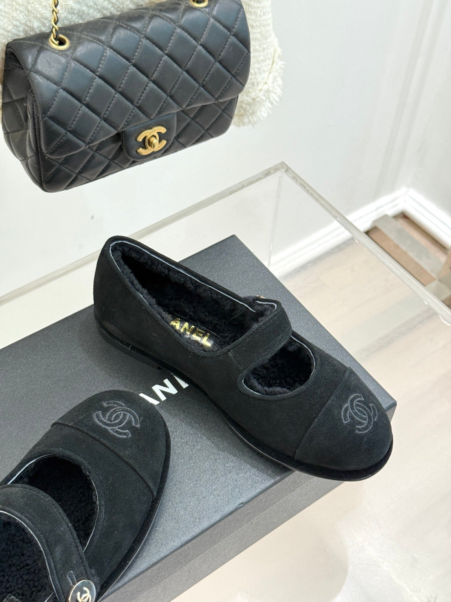 CC 25A Mary Janes Black Suede And Lambswool 404666