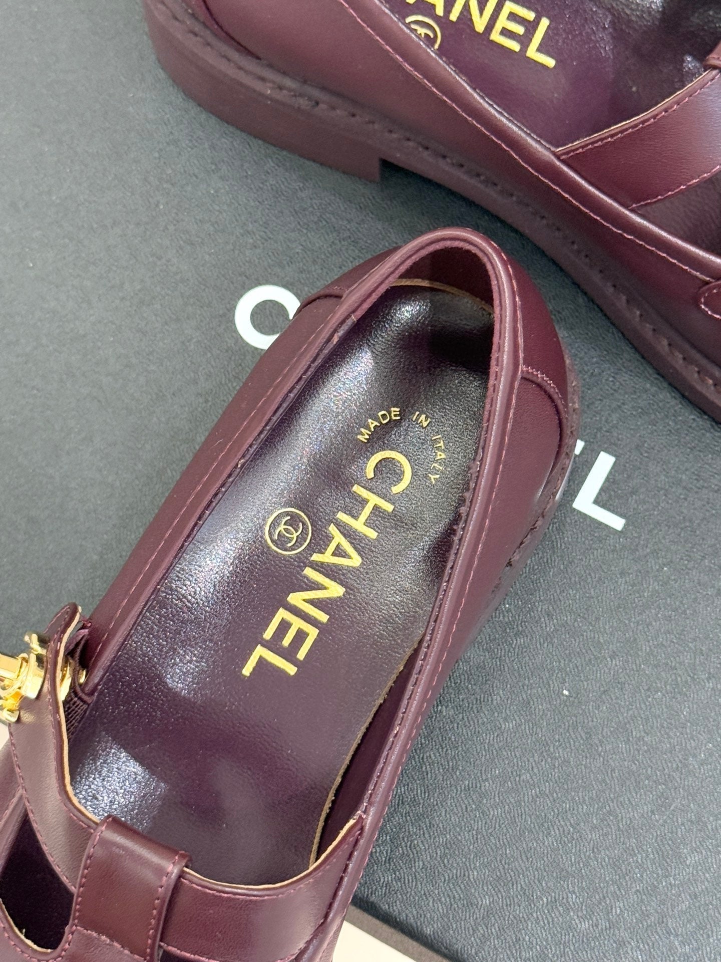 CCMary Jane Loafers CC Logo Buckle Burgundy Cowhide 512059
