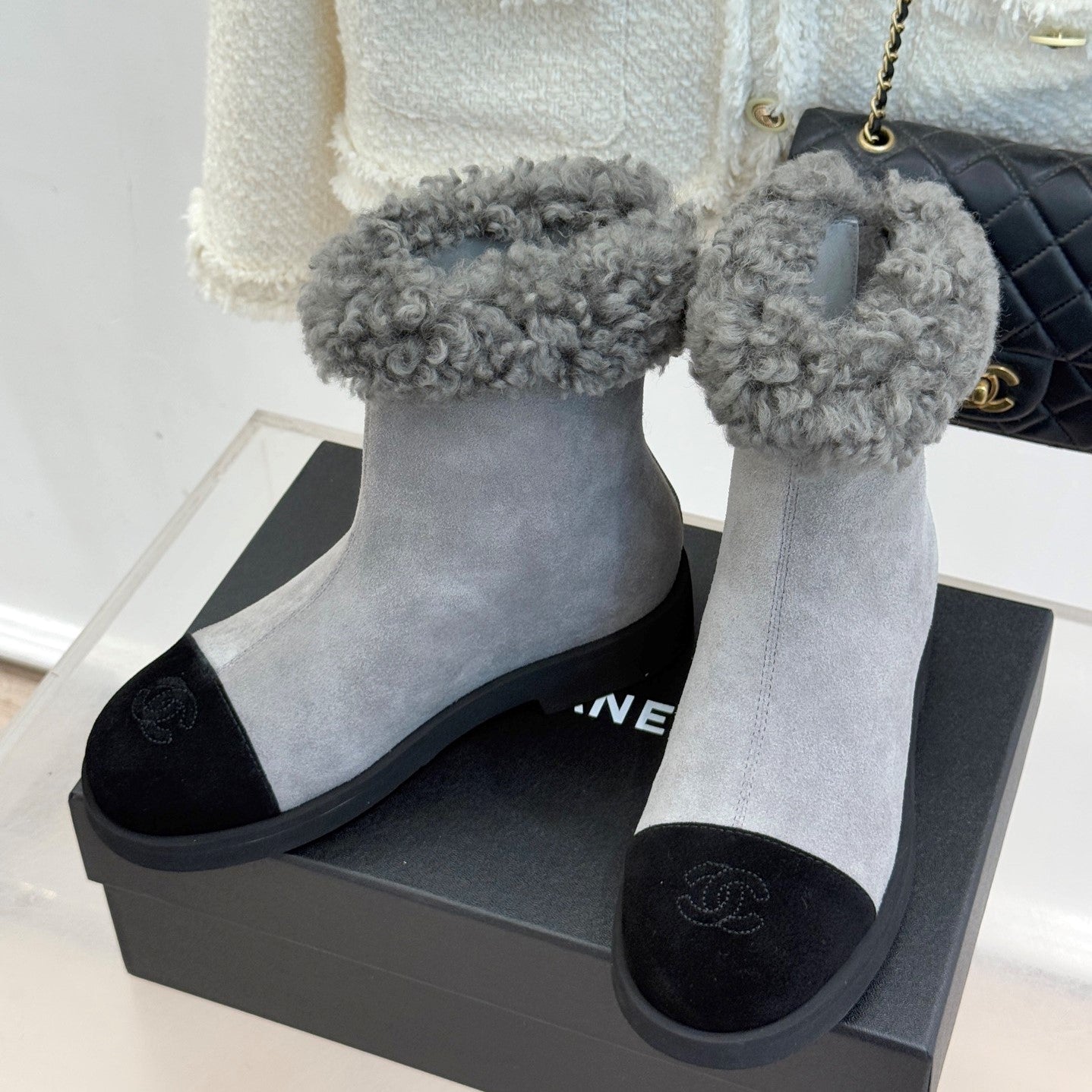 CC 25K Double C Colorblock Furry Snow Boots Grey Suede 512067