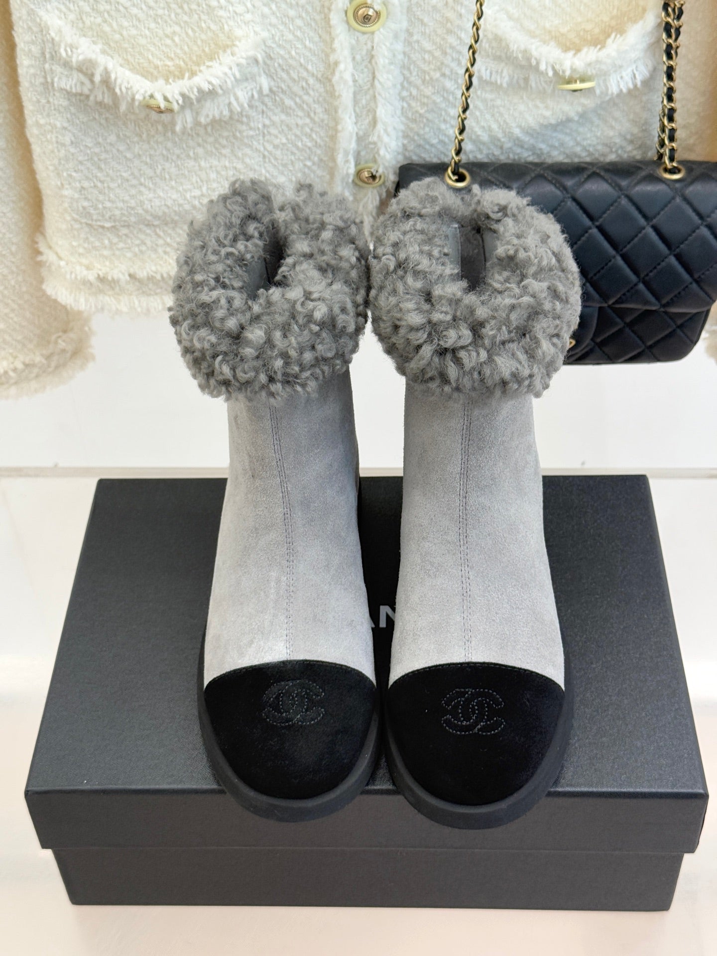 CC 25K Double C Colorblock Furry Snow Boots Grey Suede 512067
