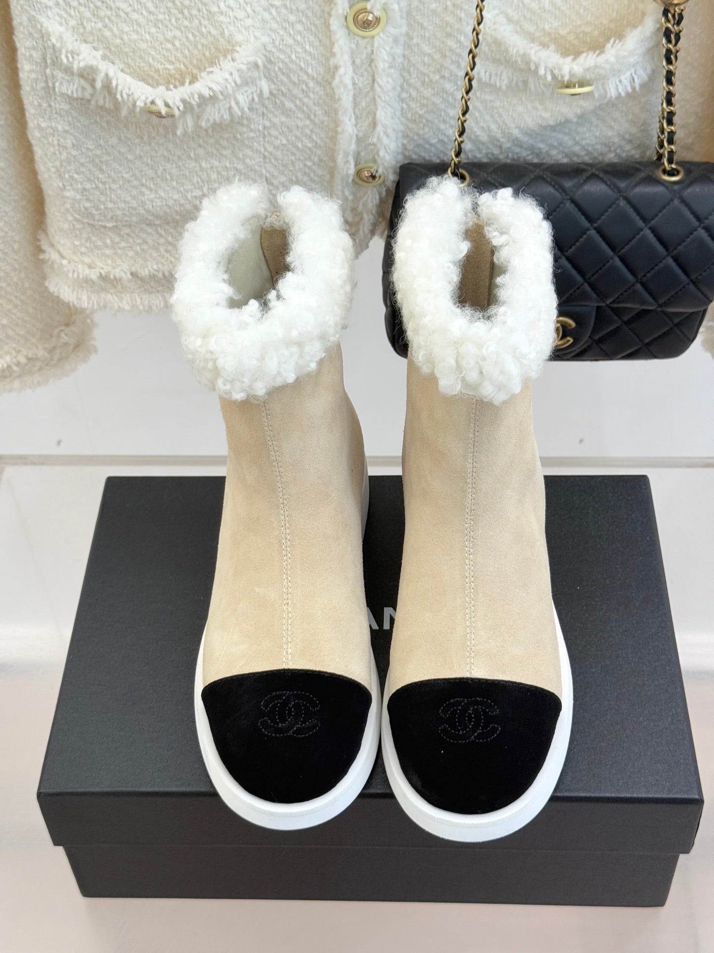 CC 25K Double C Colorblock Furry Snow Boots Warm Beige Suede 512068