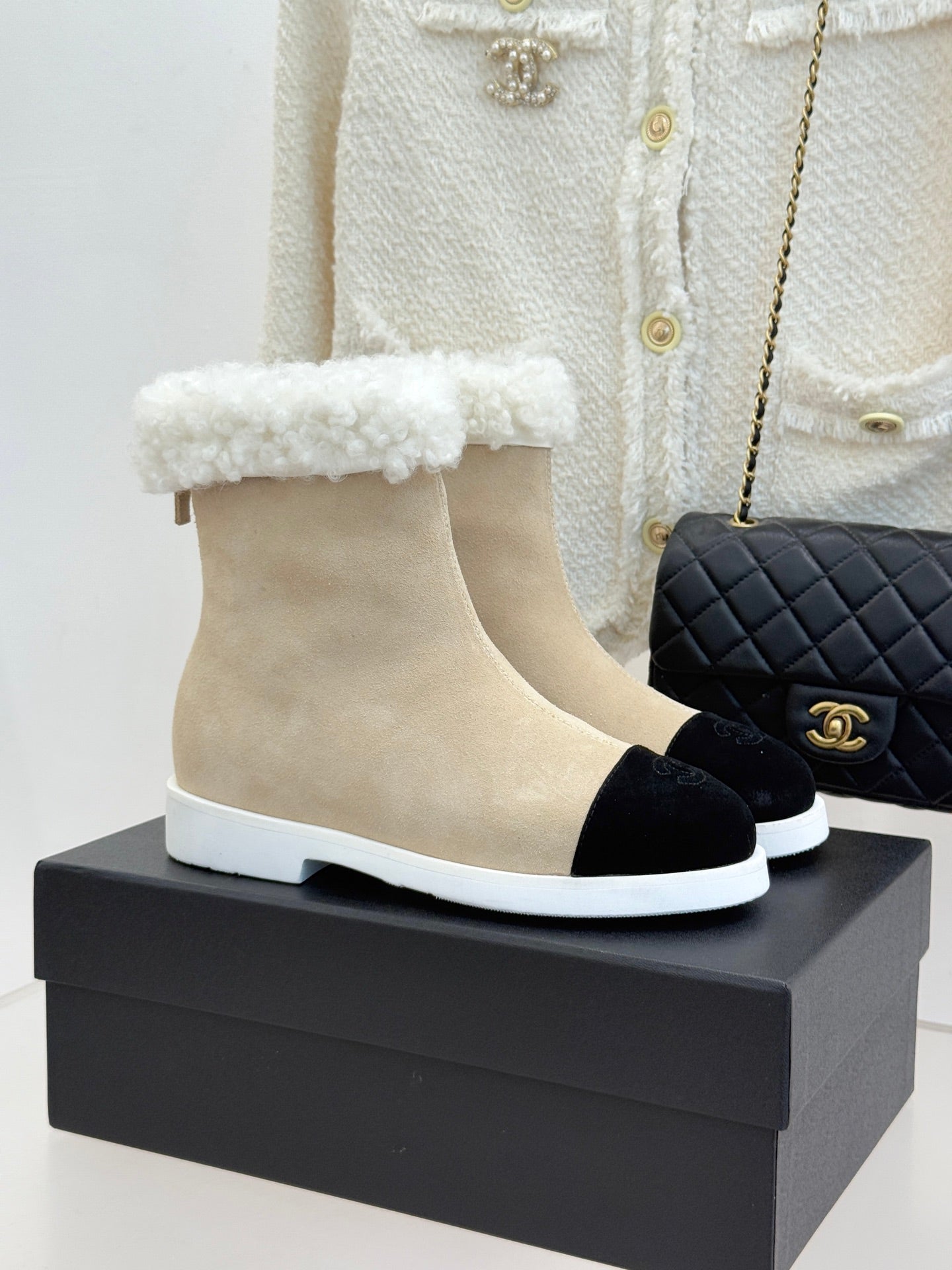 CC 25K Double C Colorblock Furry Snow Boots Warm Beige Suede 512068