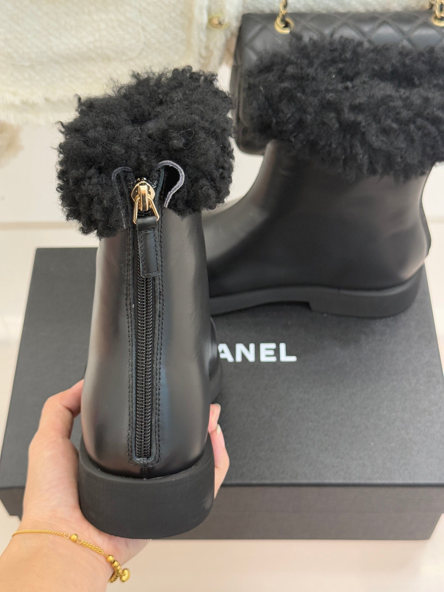 CC 25K Double C Colorblock Furry Snow Boots Black Leather 512071
