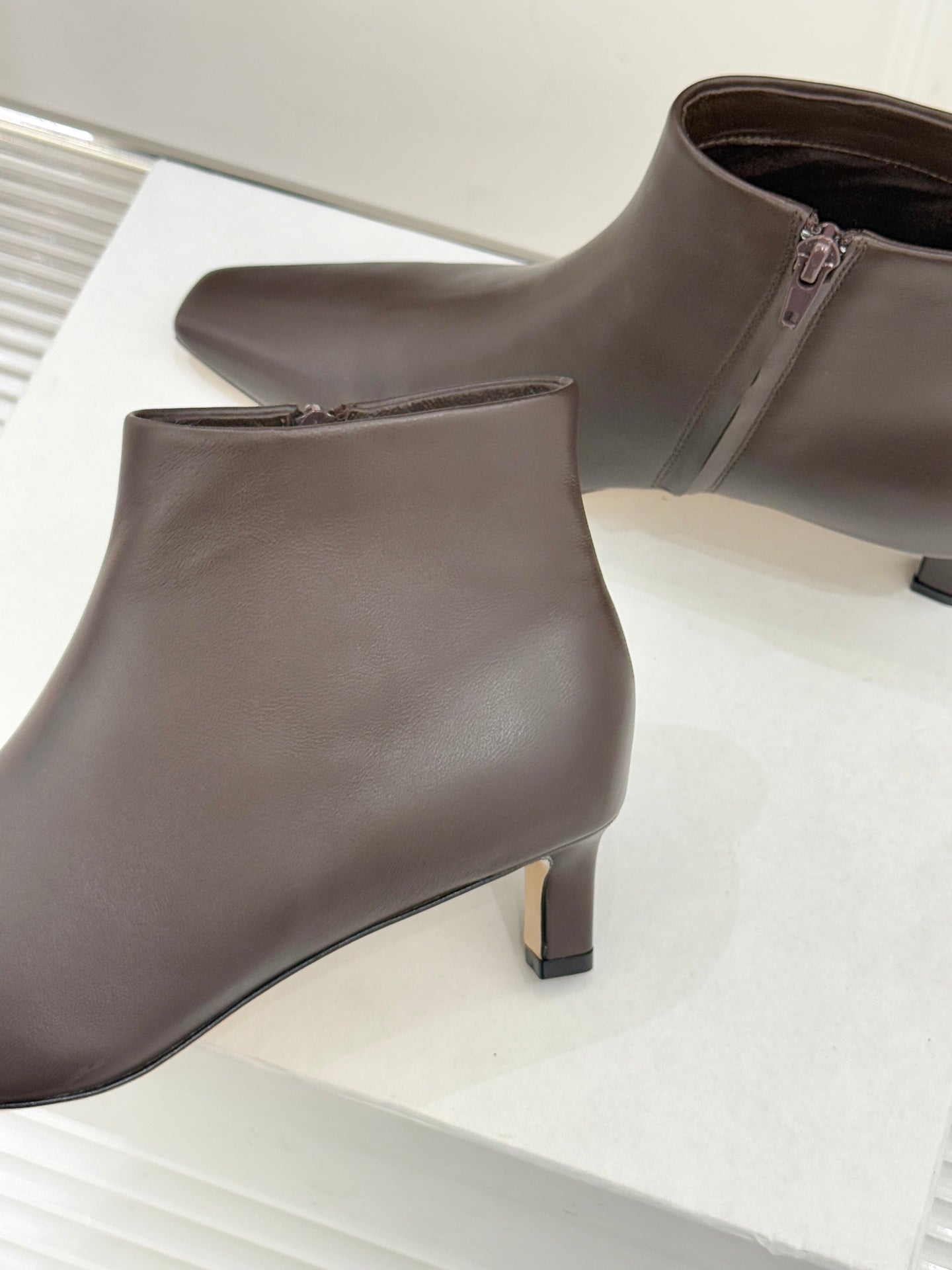 TThe Row 2025 Square Toe Kitten Heel Ankle Boot Dark Brown Sheepskin 572048
