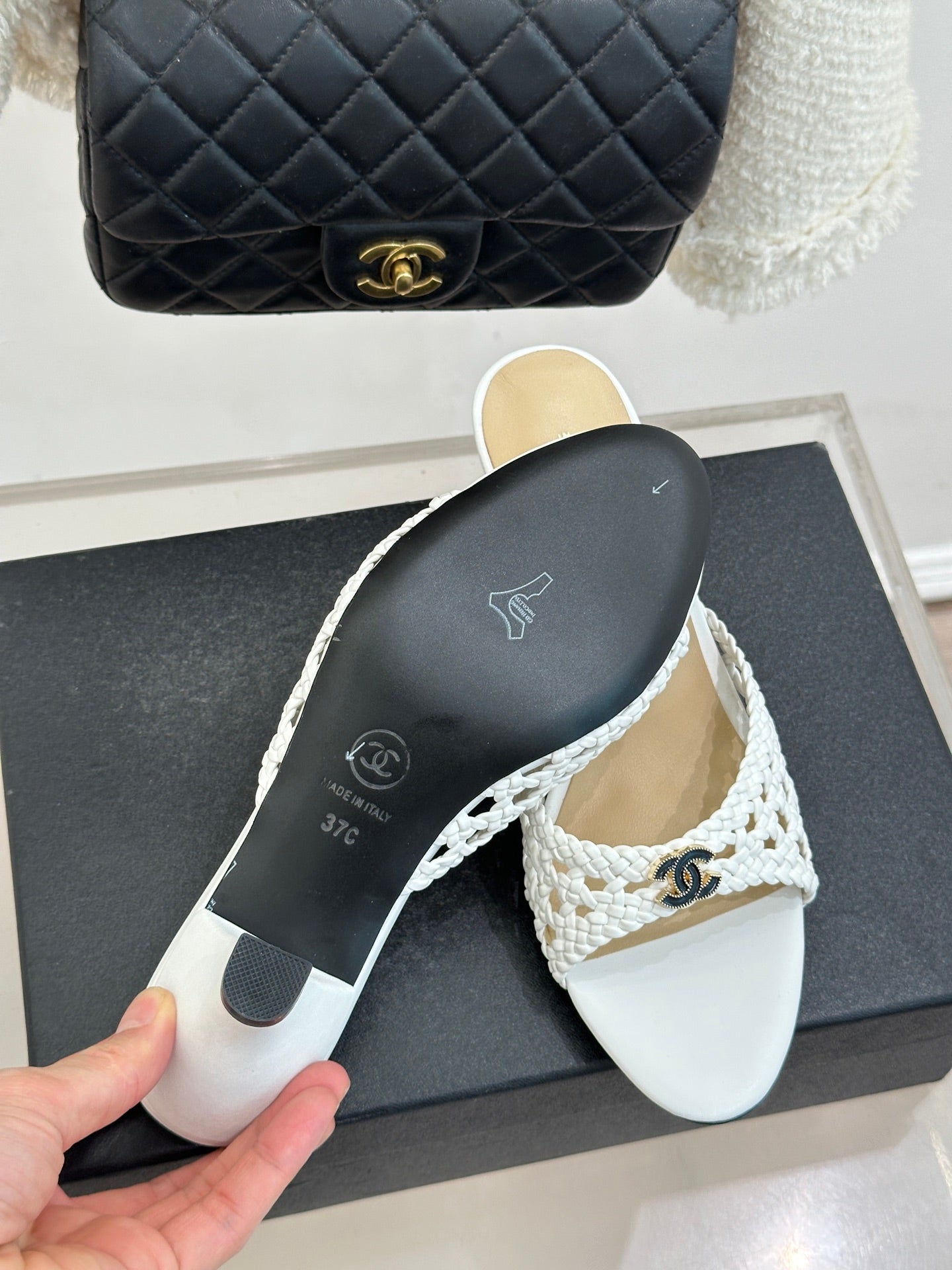 CC 26s Peep-Toe High-Heeled Mules White Woven Leather 766530