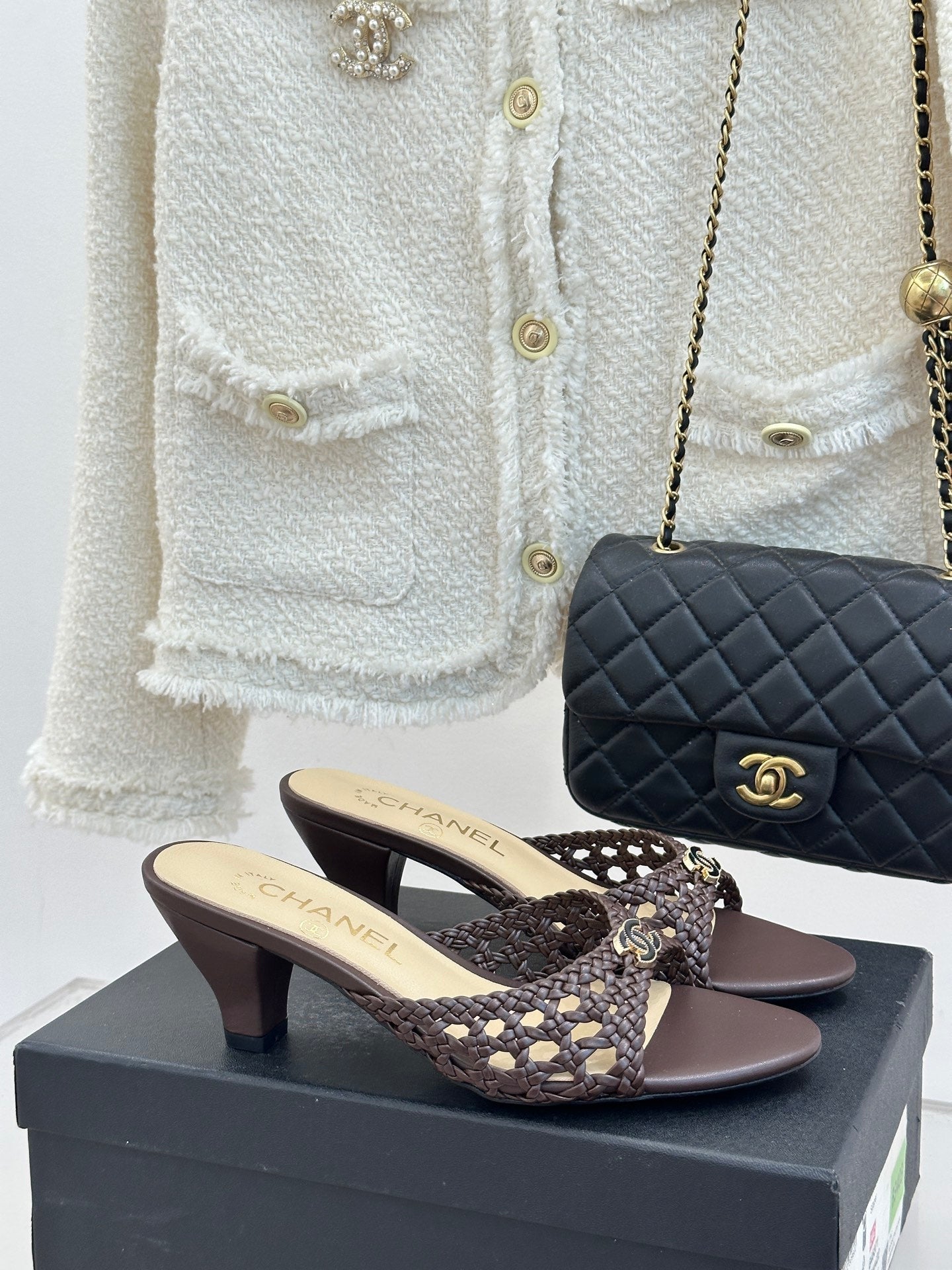 CC 26s Peep-Toe High-Heeled Mules Coffee Woven Leather 766531