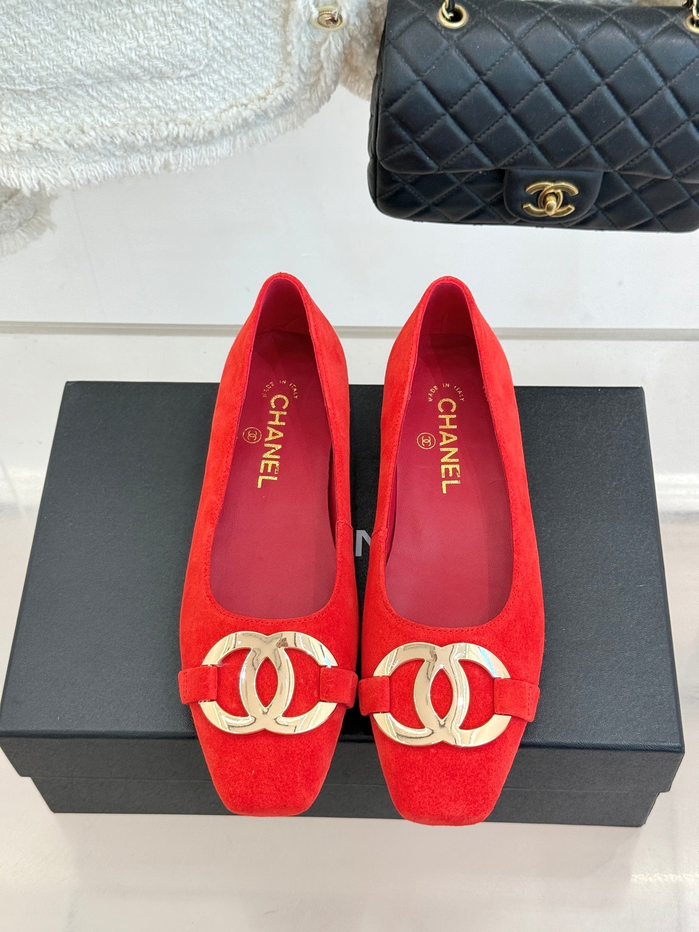 CC 26s Buckle Square Toe Ballet Flat Red Suede 829735