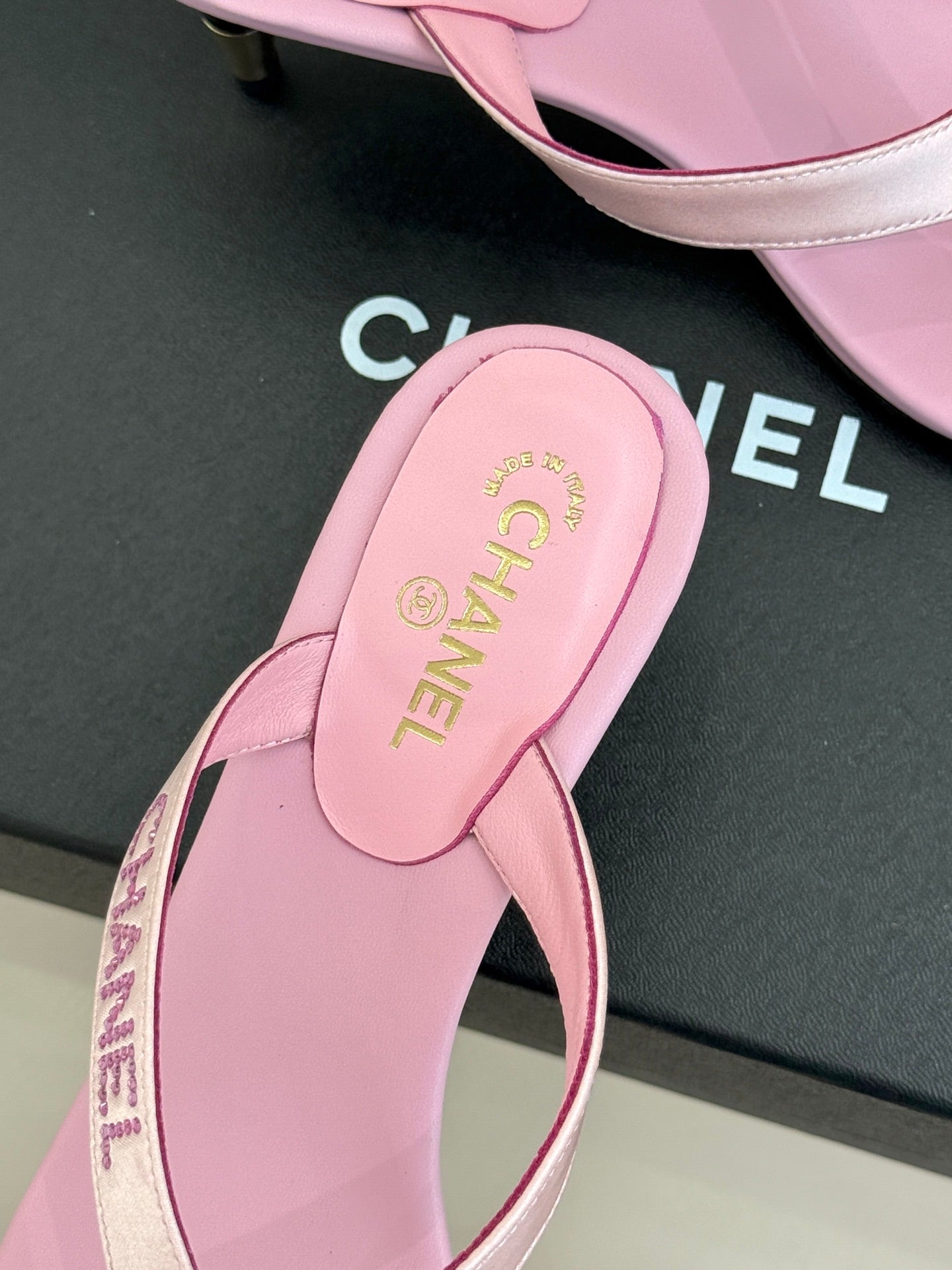 CC 2026 Thong Sandal 5.5cm Pink Satin 825790